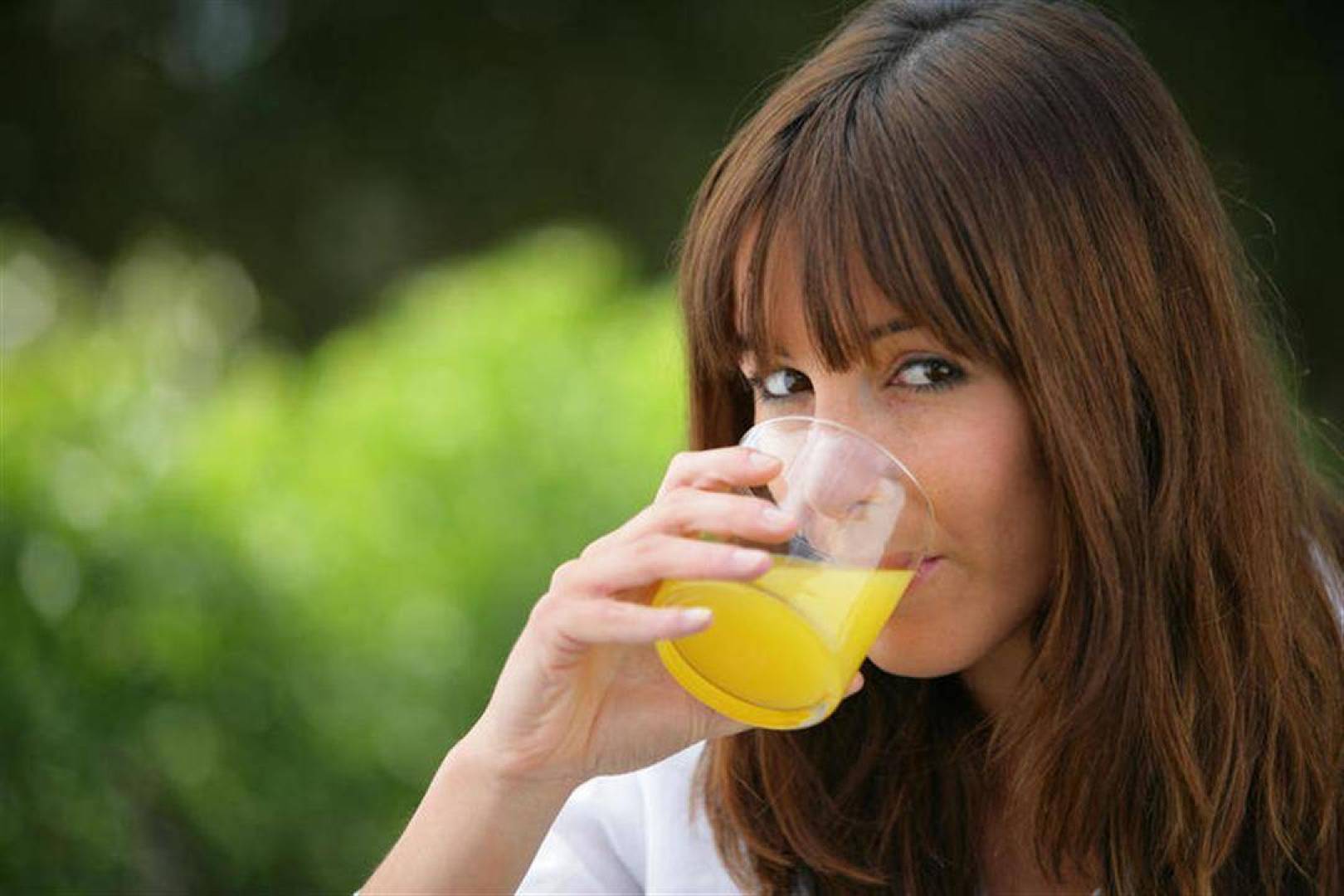 احذر الإفراط في شرب العصائر .. إليك السبب