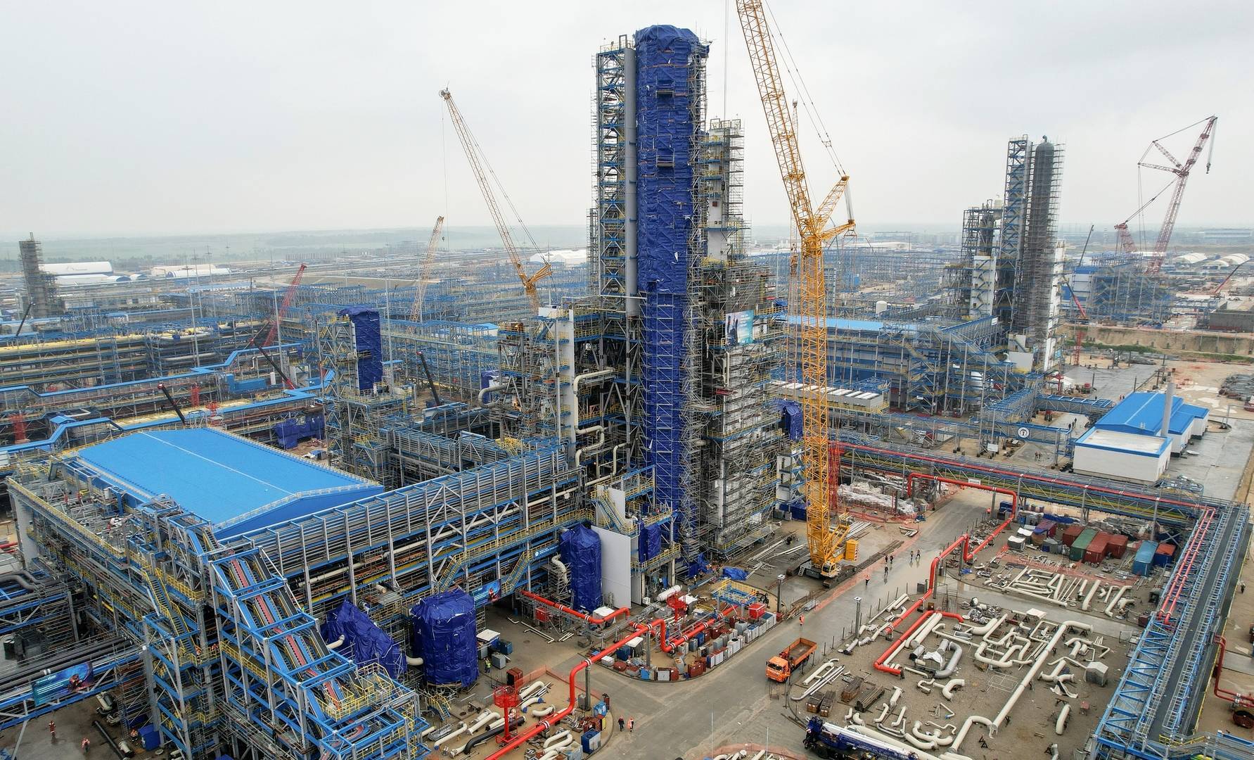 روسيا تفتتح أكبر مصنع للهيليوم في العالم