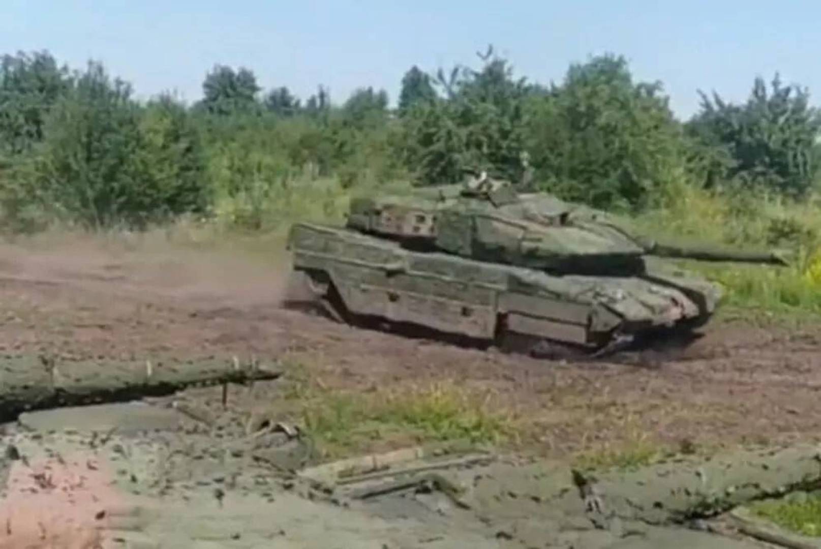 تفاصيل تقنية عن دبابات Stridsvagn 122 السويدية التي تسلمها الجيش الأوكراني