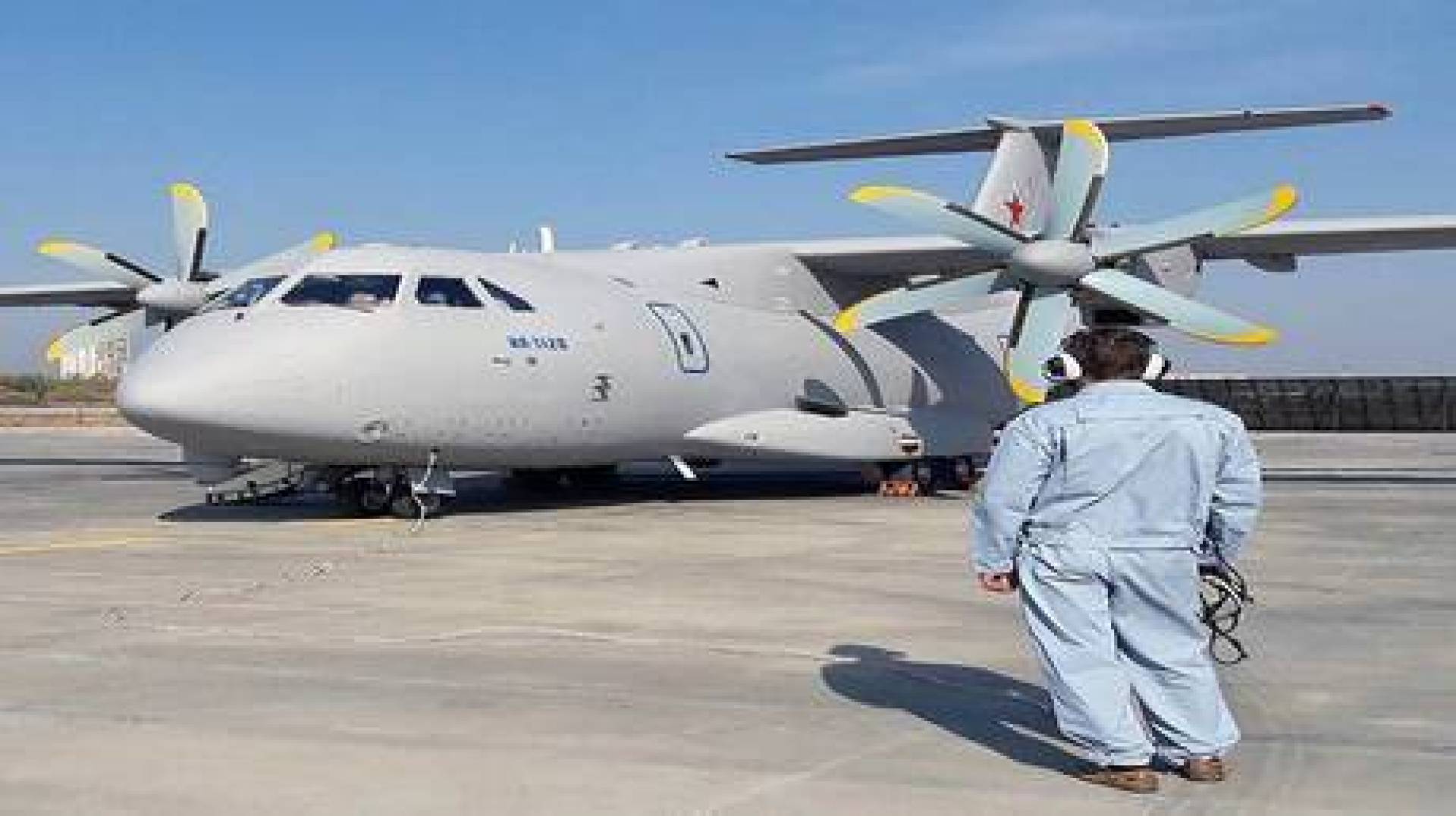 طائرة النقل 