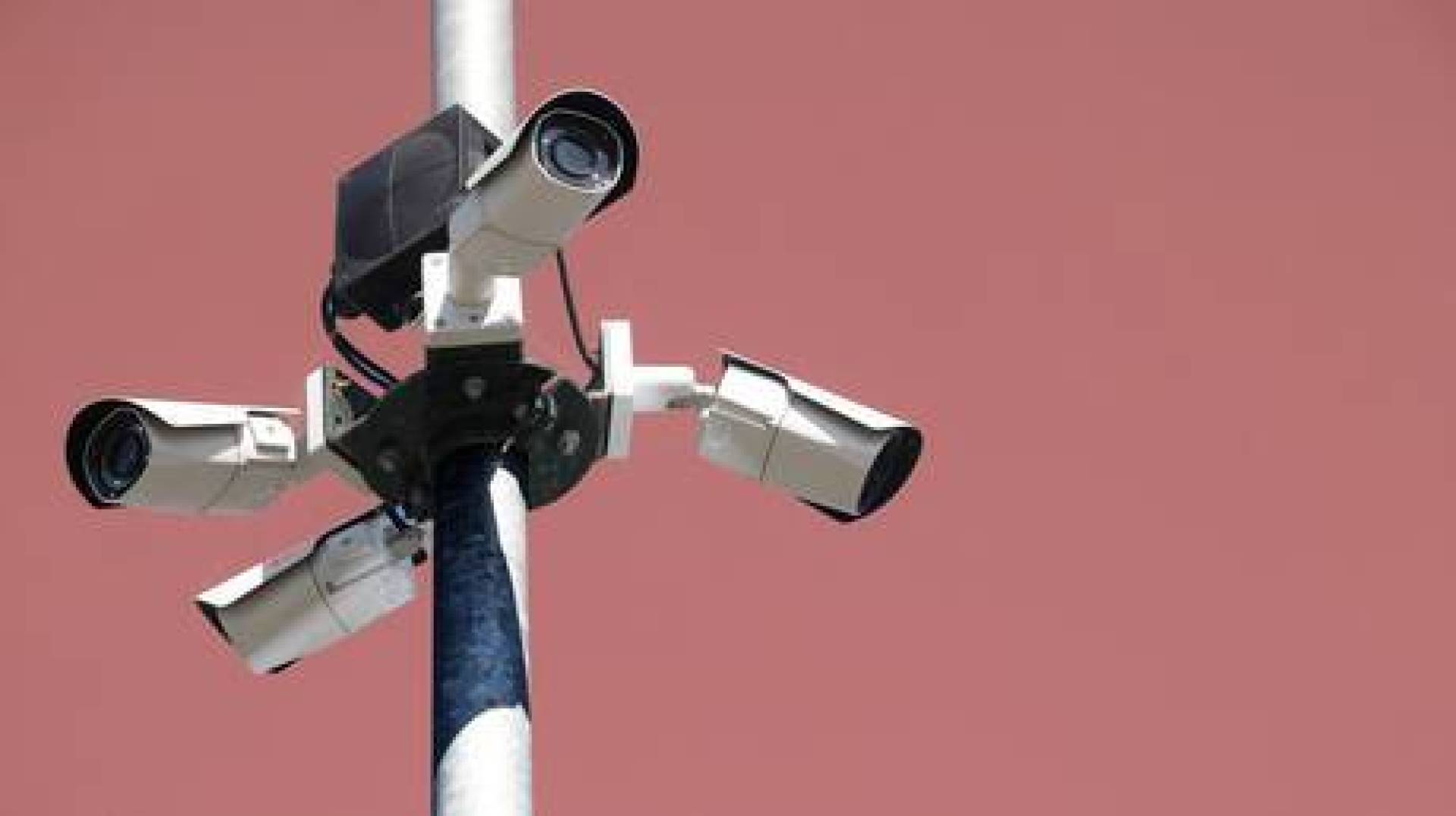 كاميرات الذكاء الاصطناعي تستخدم لمراقبة السلوك المشبوه وكشف المجرم في اليابان