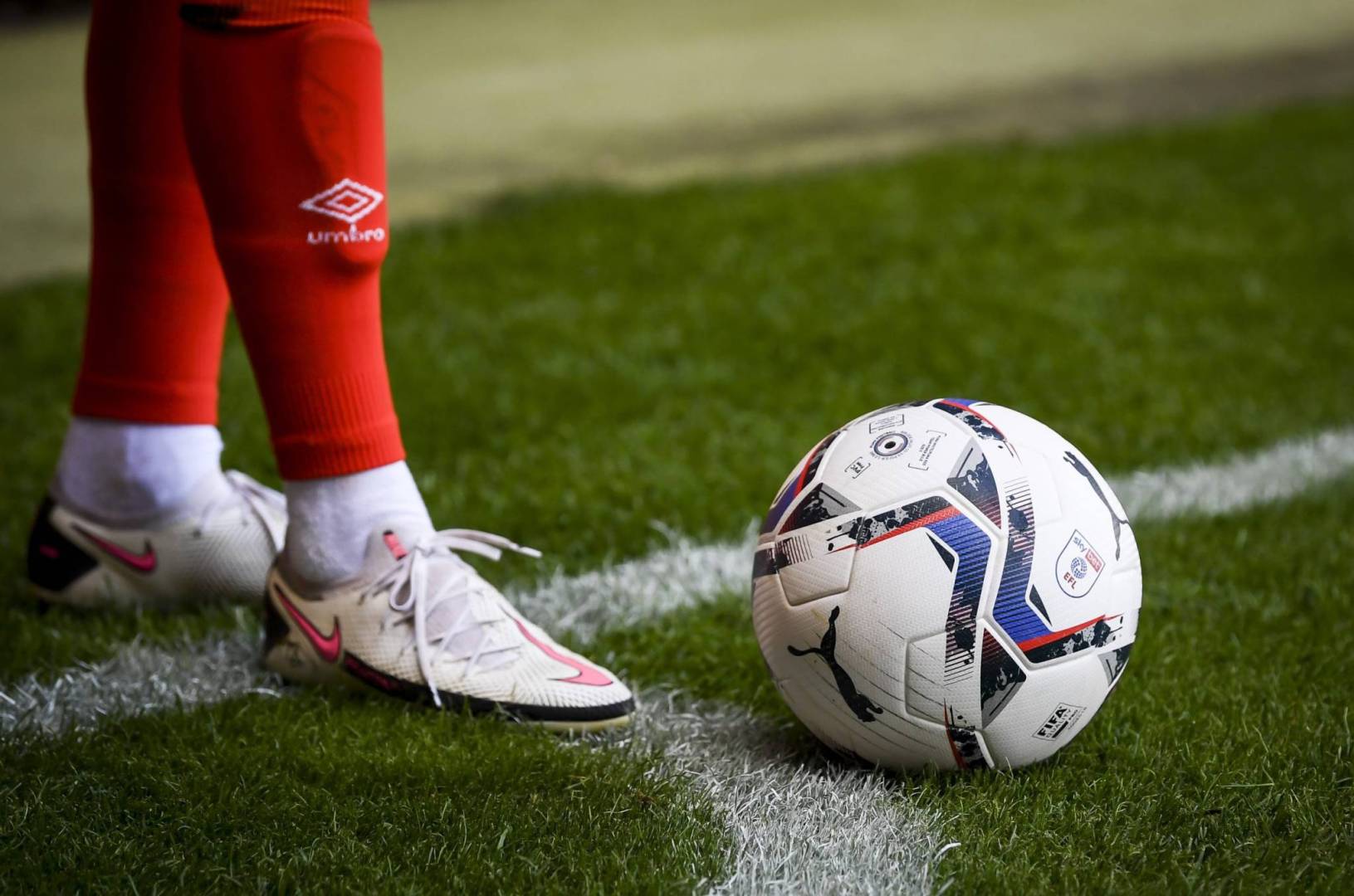 القنوات الناقلة لمباريات اليوم الأربعاء في الملاعب الأوروبية والعربية وموعدها