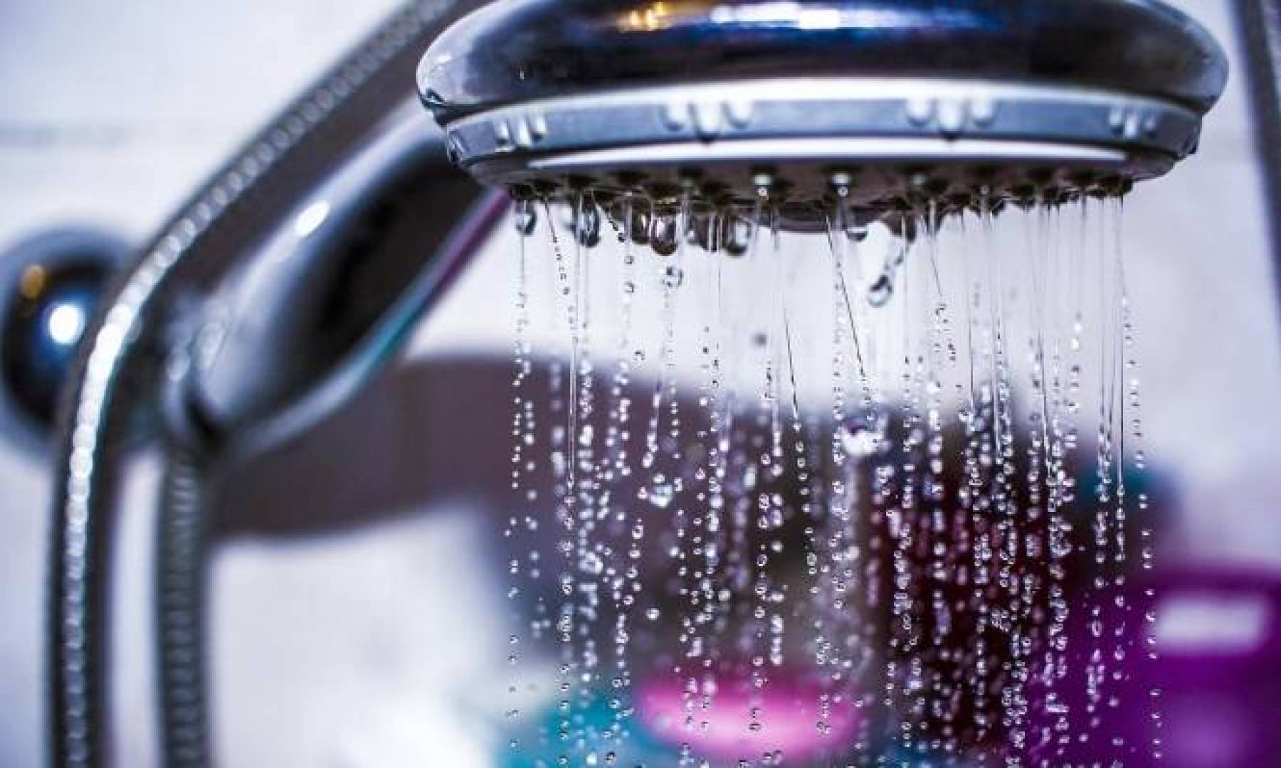 للاستحمام الصباحي والمسائي فوائد صحية كثيرة فأيهما أفضل ؟؟؟