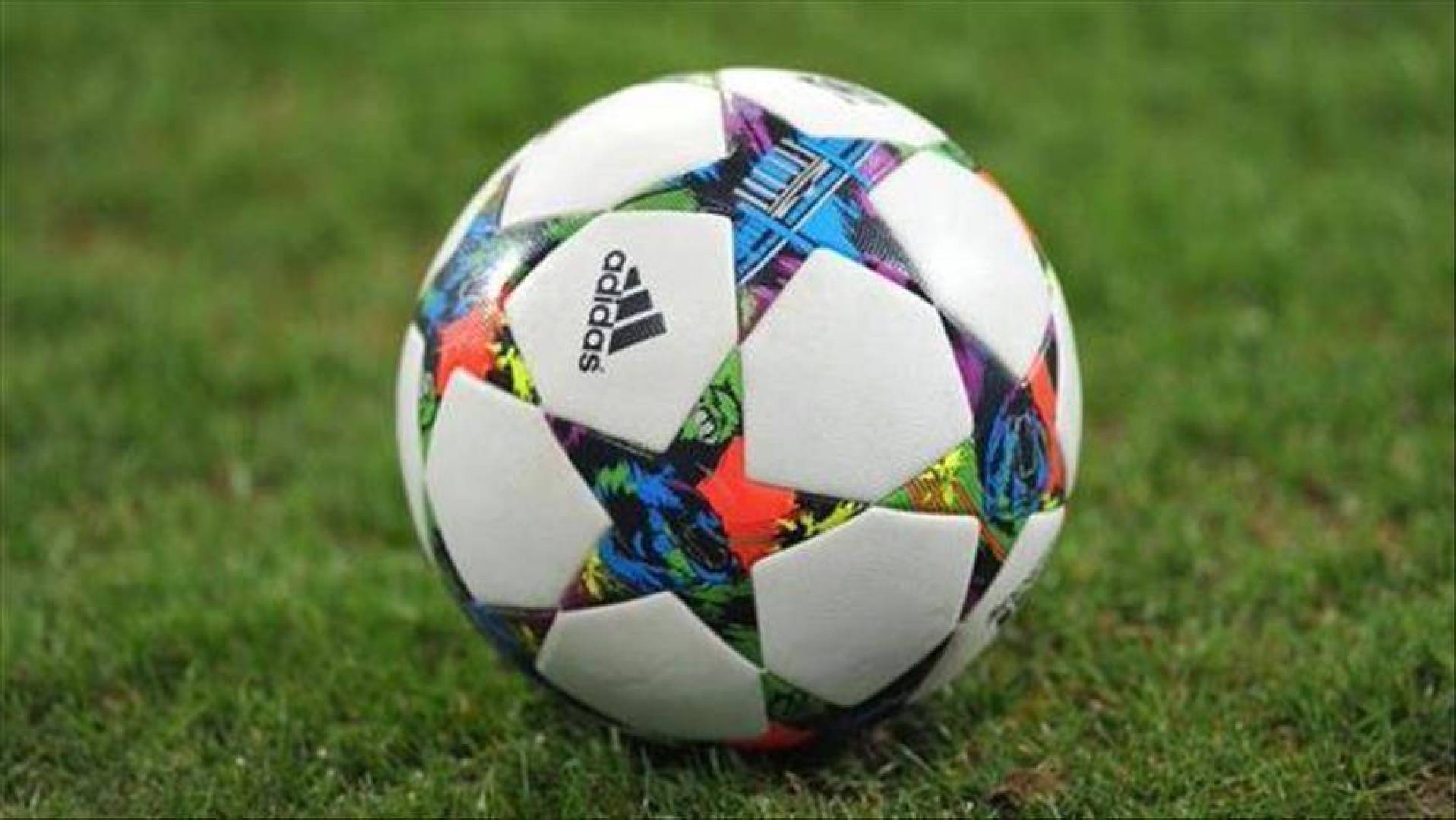 القنوات الناقلة لمباريات اليوم الجمعة في الملاعب الأوروبية والعربية وموعدها
