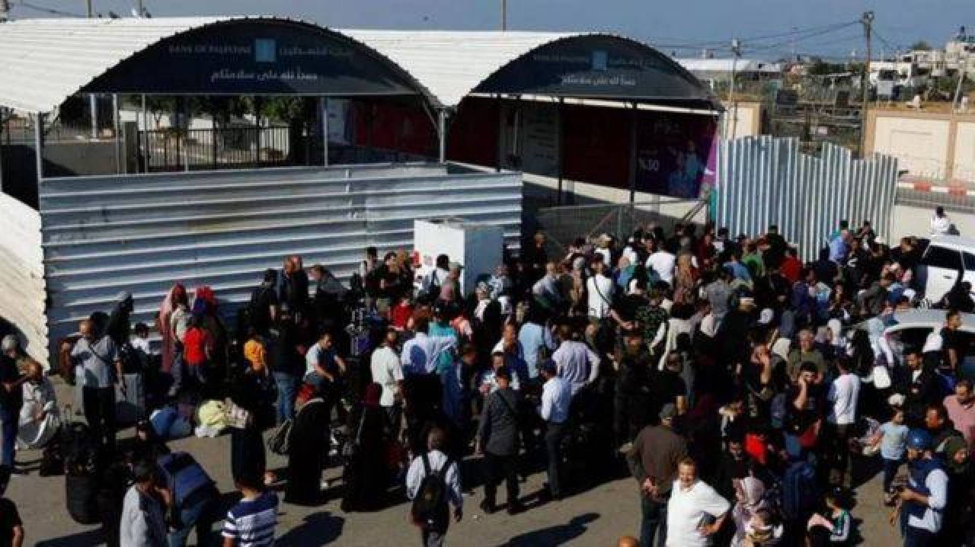 السماح بمغادرة الأجانب من قطاع غزة