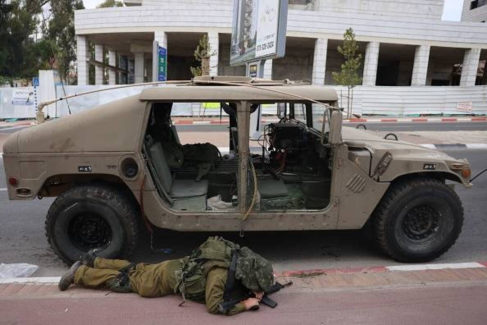 اشتباكات بين جيش الاحتلال والمقاومة شرق برج وسط قطاع غزة