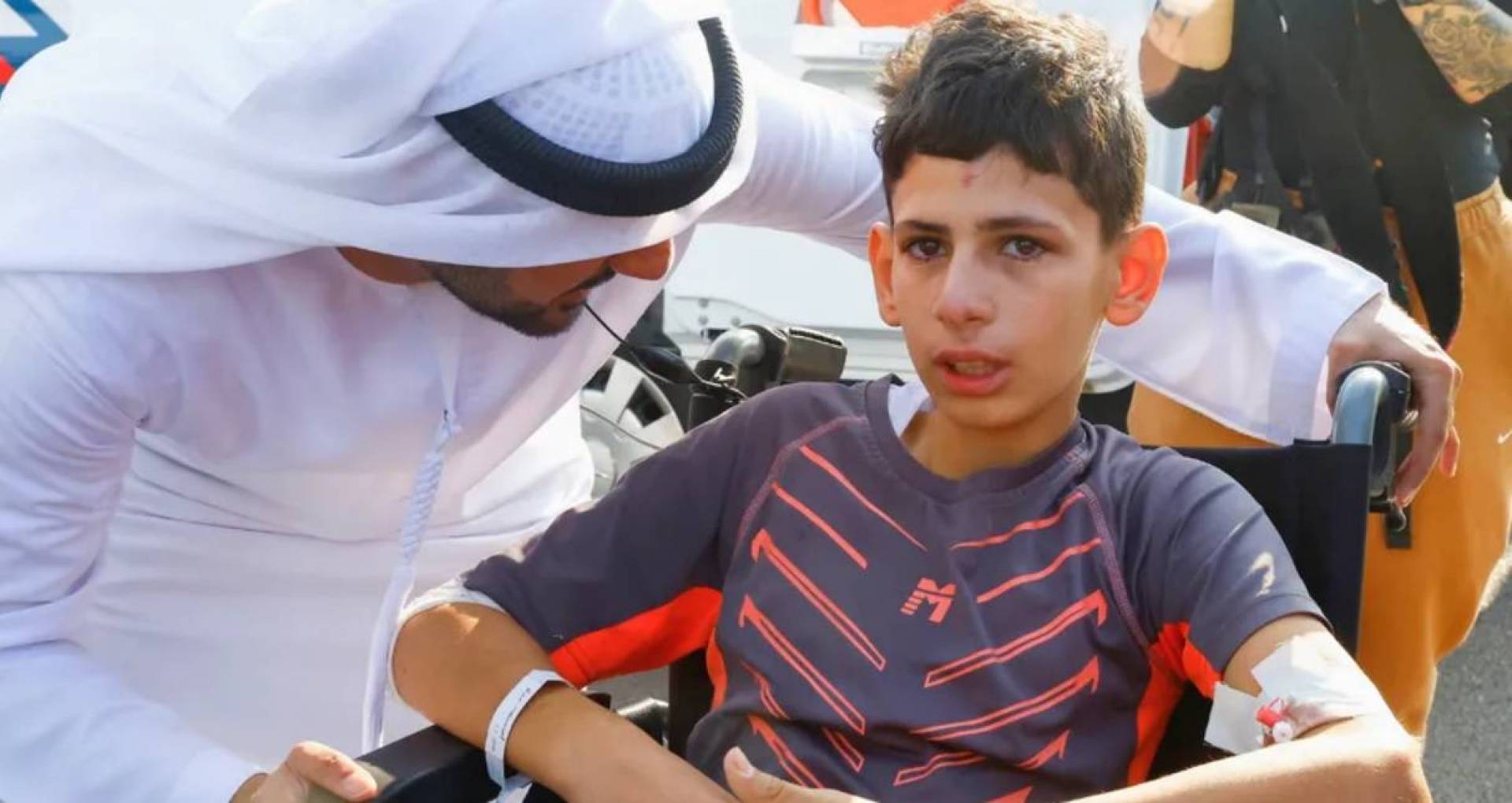 الإمارات تستقبل الطائرة الأولى ضمن مبادرة استضافة 1000 طفل فلسطيني