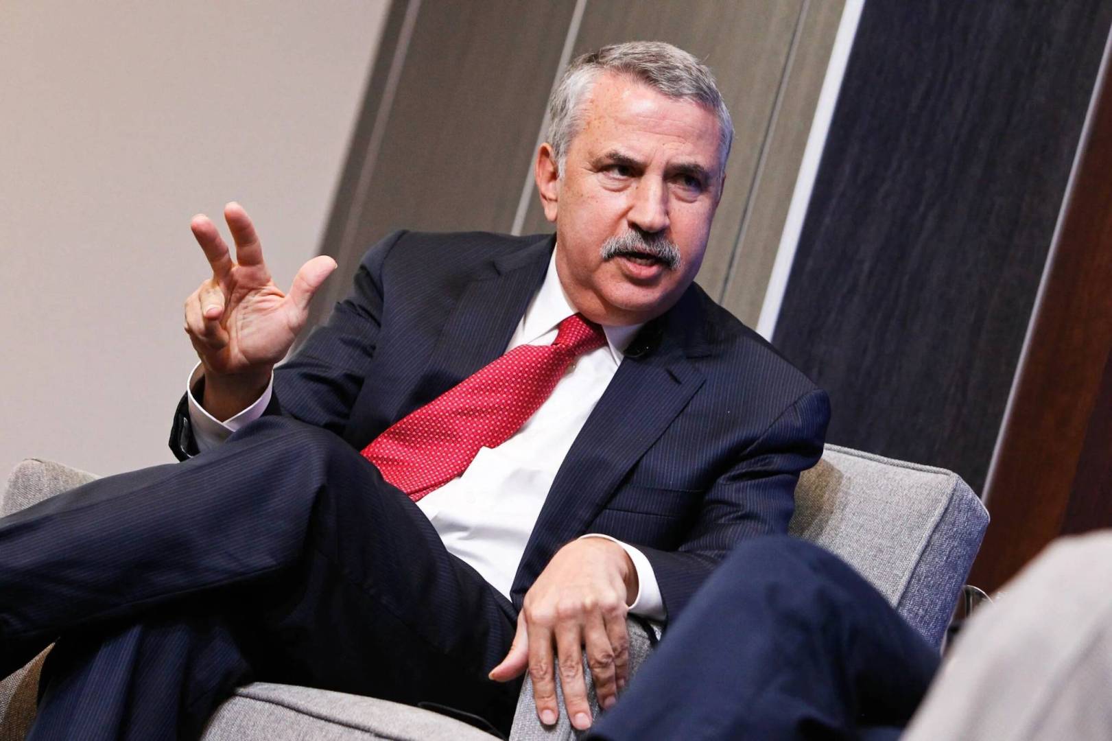 فريدمان: رؤية نتنياهو لحل الصراع مع الفلسطينيين وصفة لكارثة على إسرائيل واليهود وأميركا