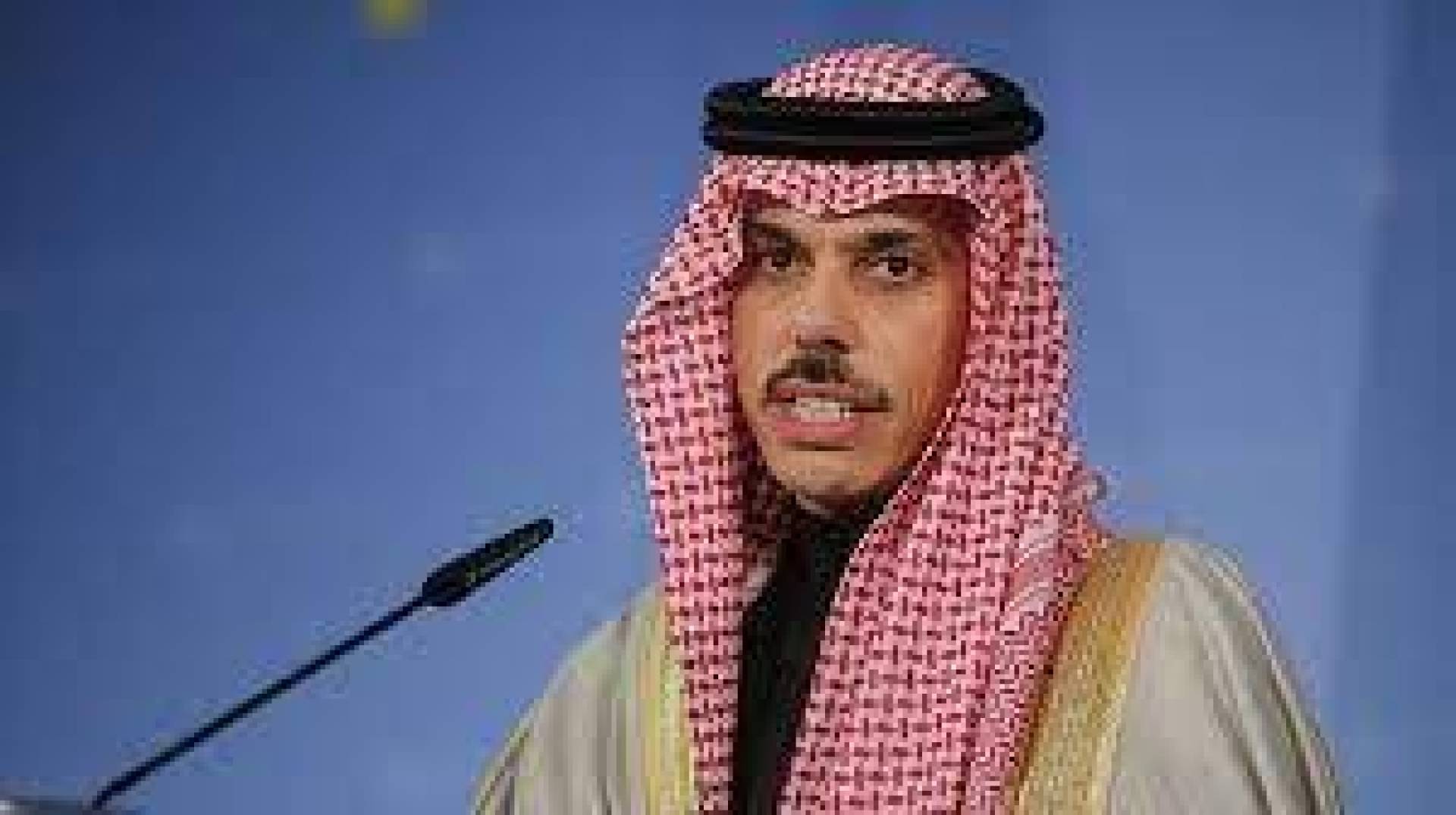 وزير الخارجية السعودي يتحدث عن أولى الخطوات التنفيذية لقرارات القمة حول غزة