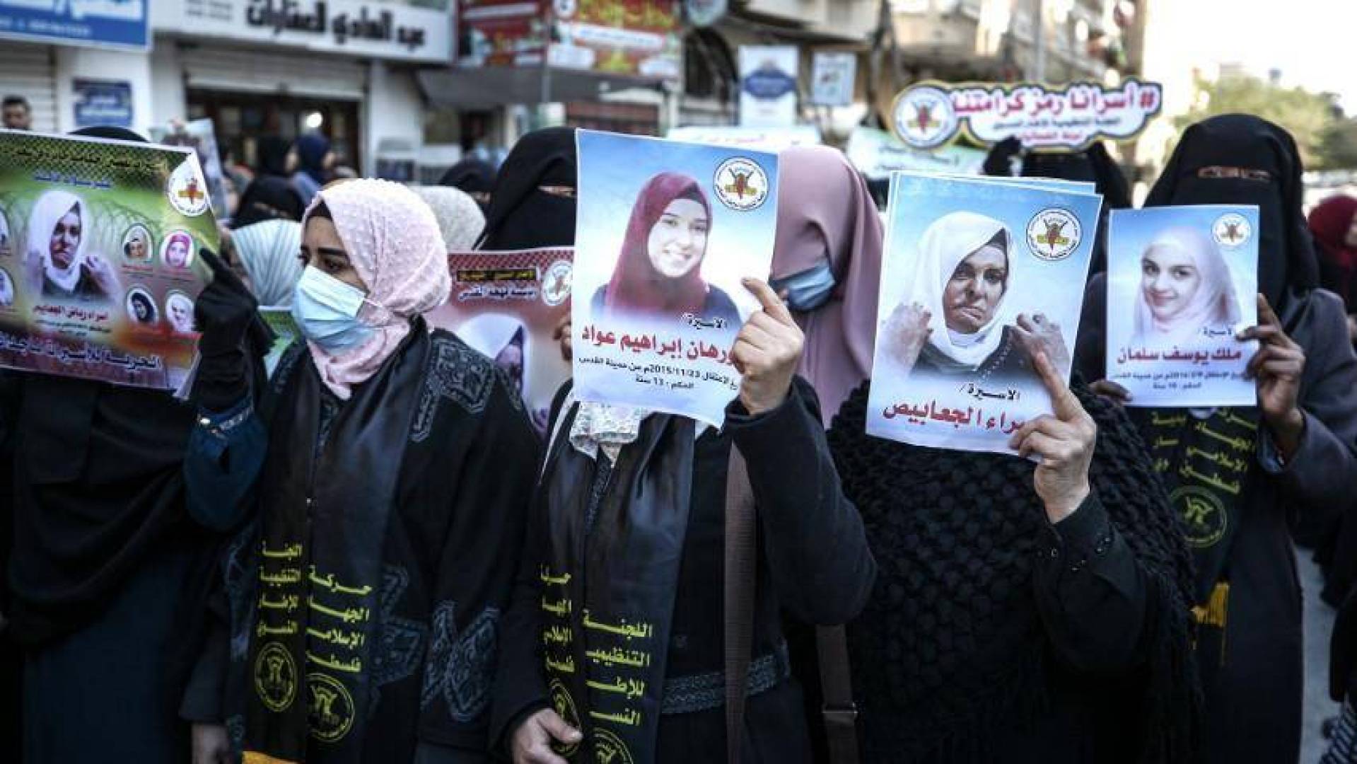 الأسيرة الفلسطينية لمى خاطر : هددوني بالاغتصاب وحرق الاطفال