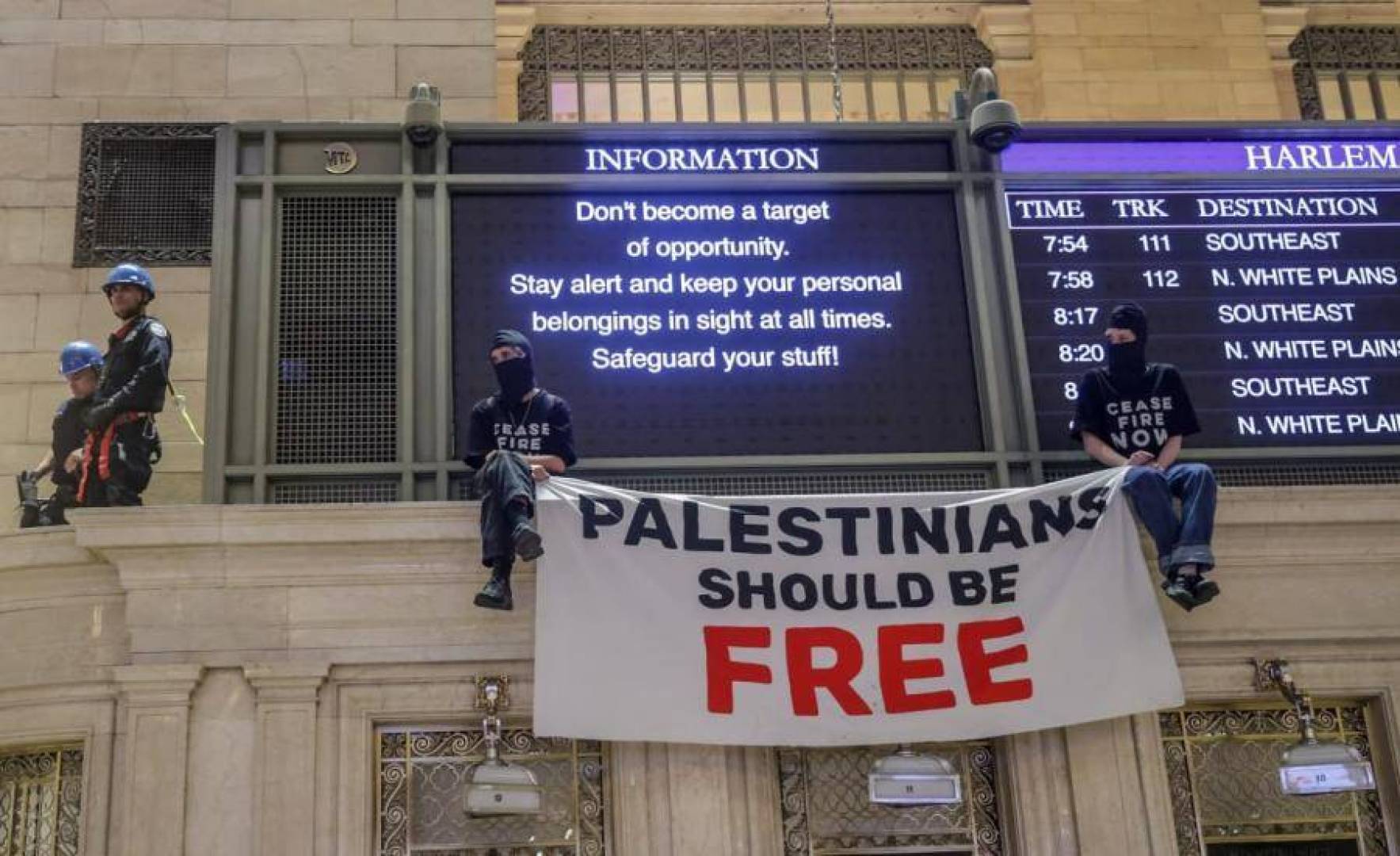 اعتقال مئات اليهود بنيويورك تظاهروا لدعم فلسطين