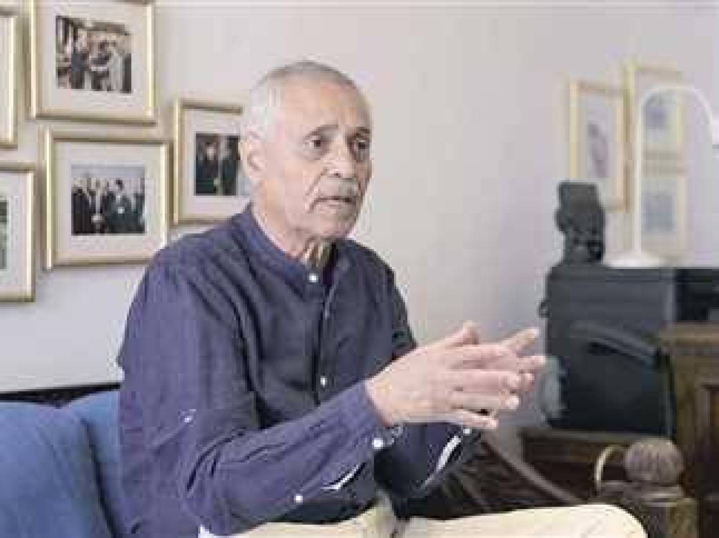 تحديد موقف فلسطيني من 