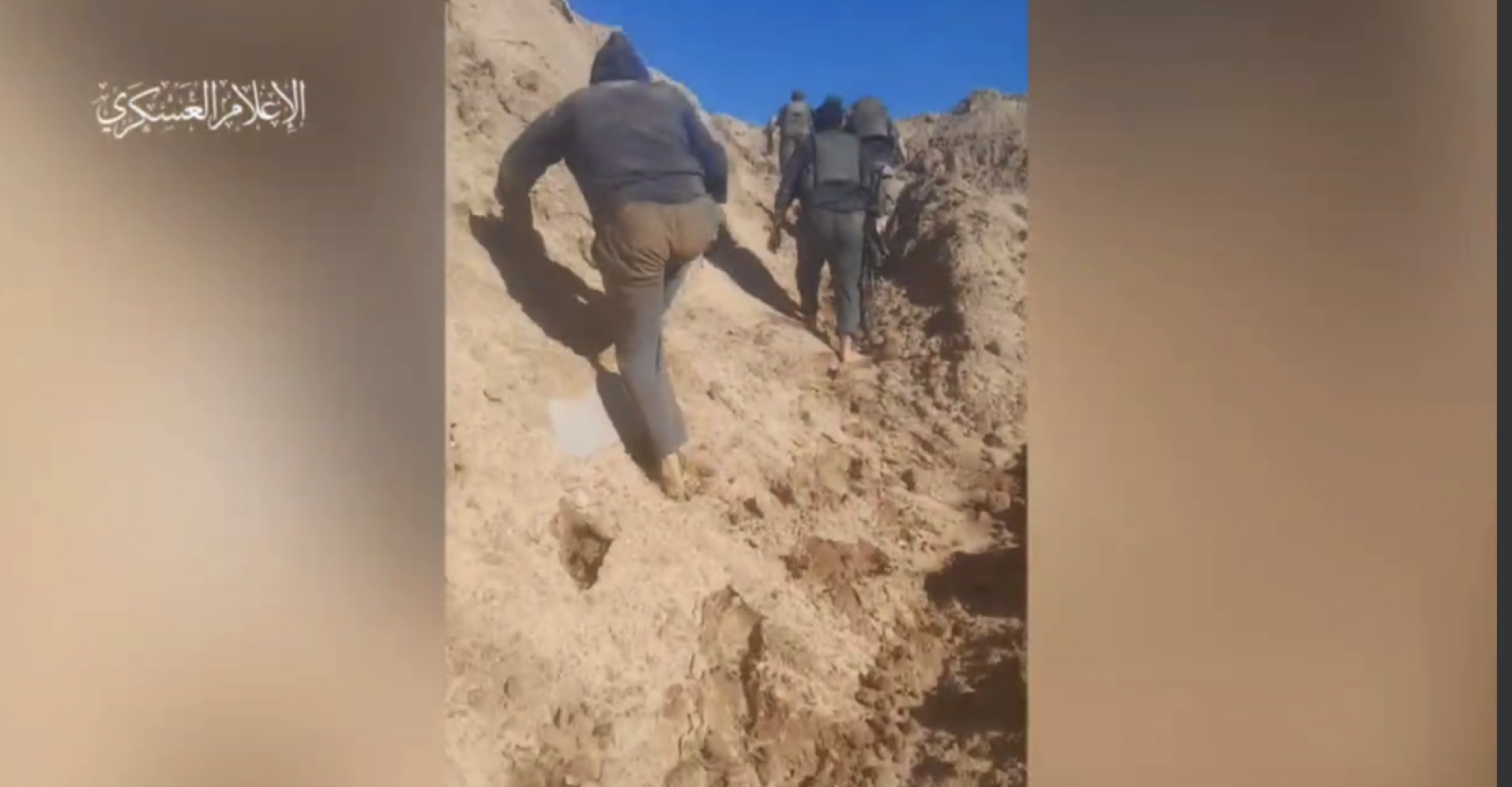 المجاهدون والزاحفون على البطون