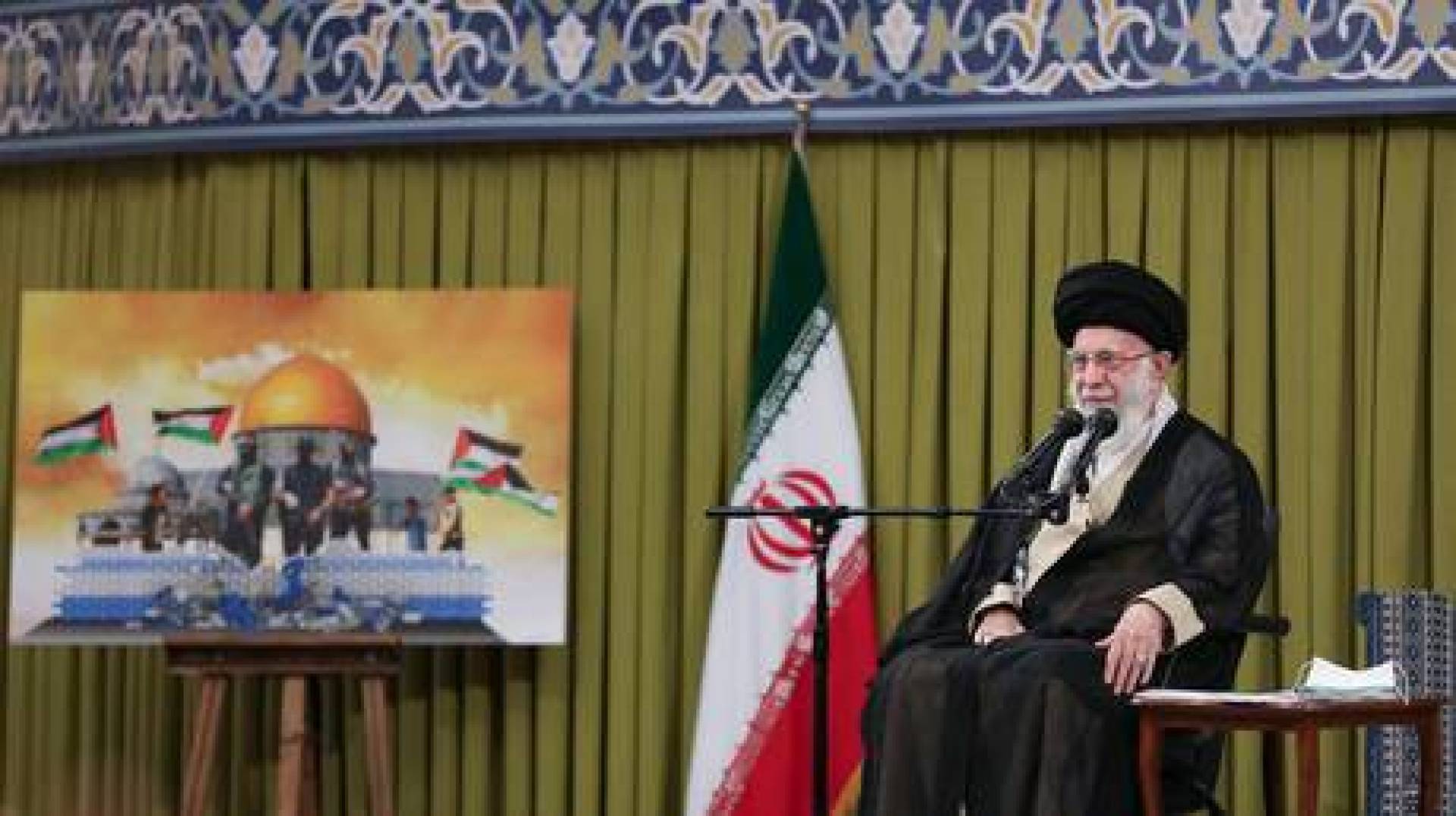 المرشد الإيراني يدعو الدول الإسلامية إلى 