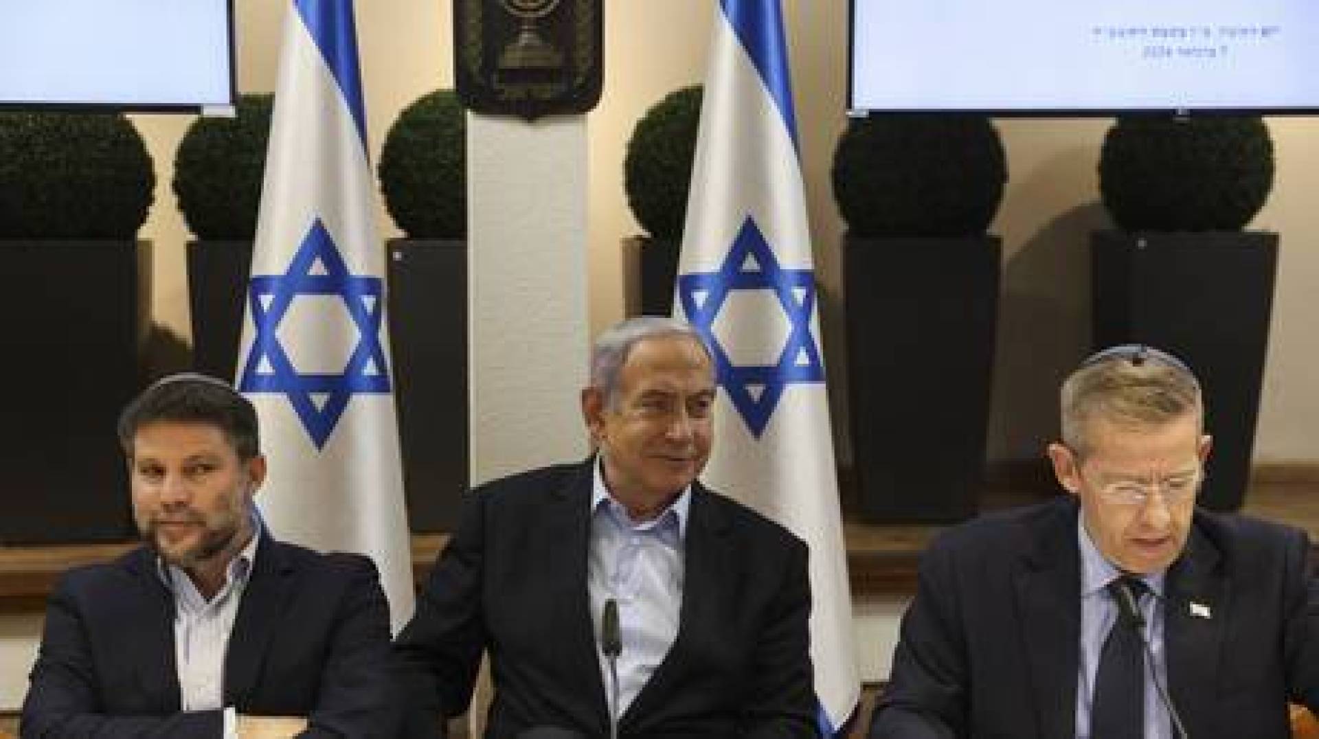 عاصفة من التوترات في إسرائيل بسبب مناقشات حول خطة سلام جديدة وإقامة دولة فلسطينية