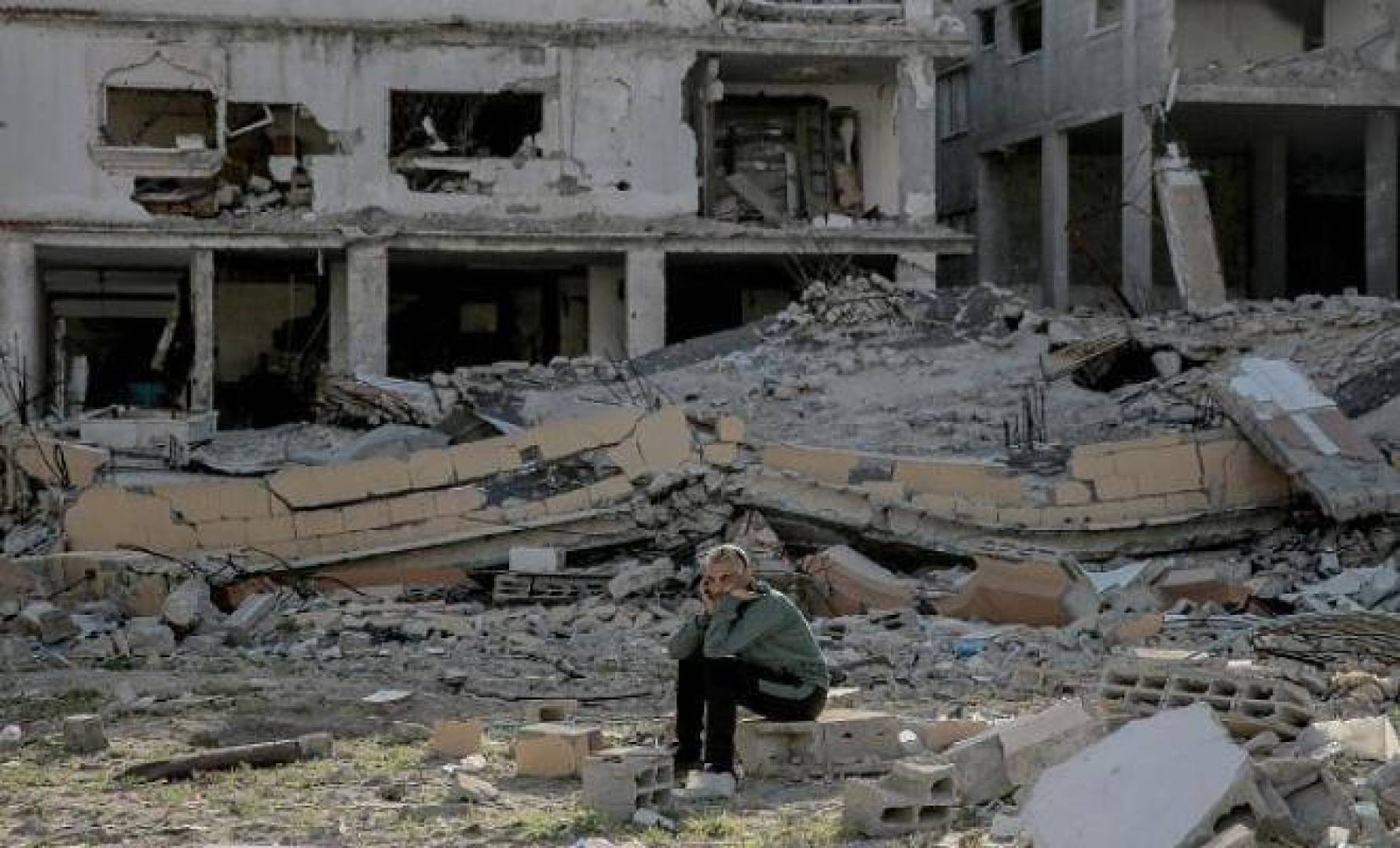 تقرير: المسنون يقتلون واحدا تلو الآخر في شمالي غزة