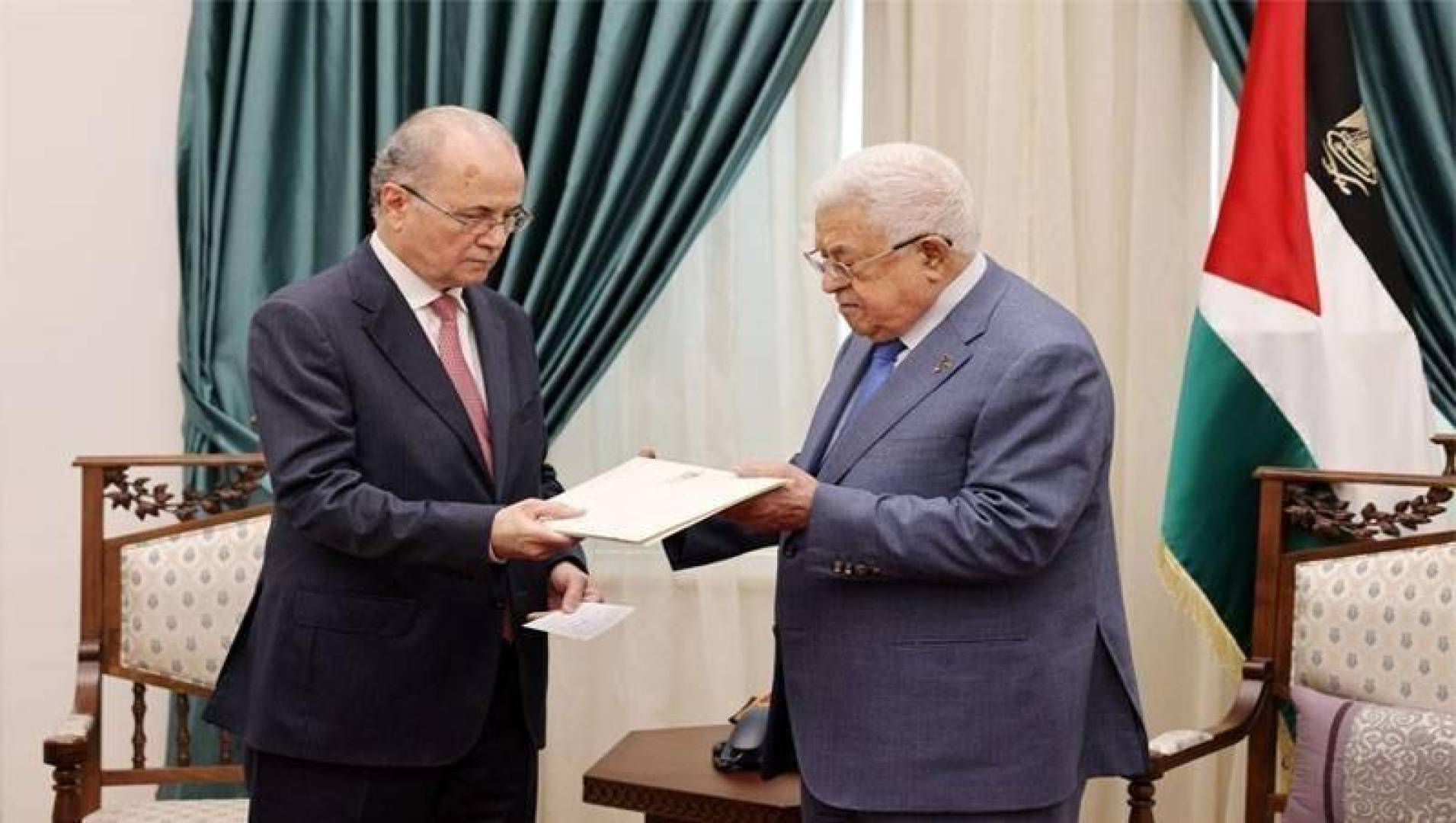 مرسوم رئاسي بتشكيل الحكومة الفلسطينية الجديدة رقم 19