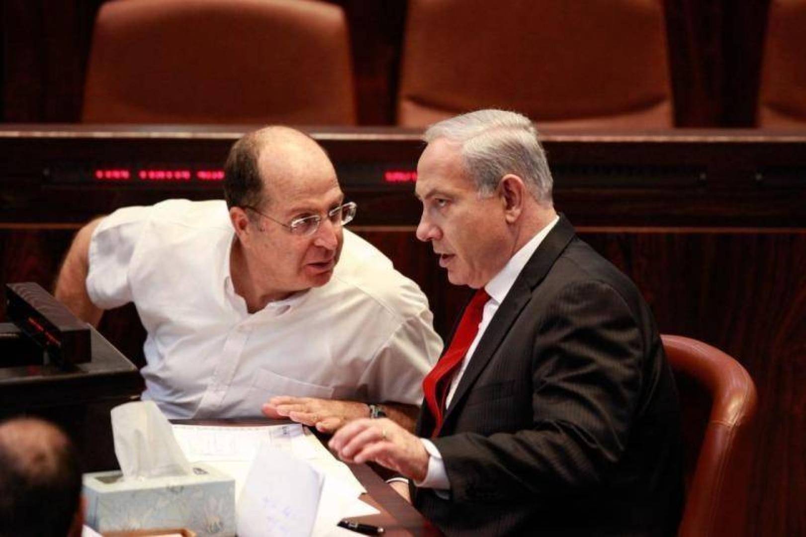 وزير إسرائيلي سابق: نتنياهو يضحي بالمختطفين خدمة لمصالحه السياسية