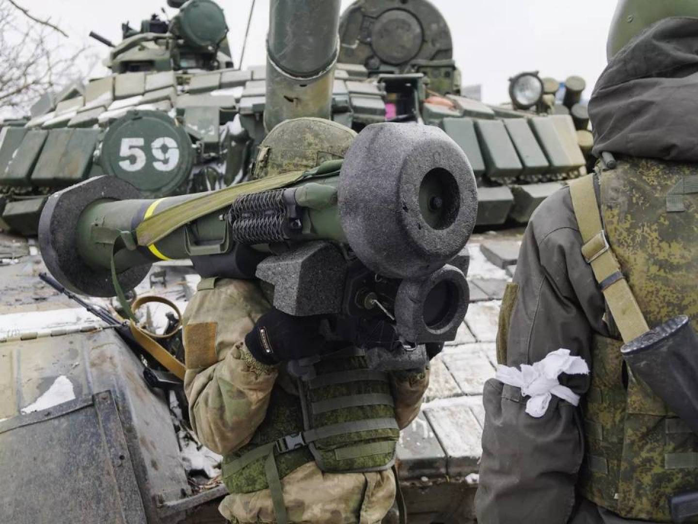 كيف تربح الشركات الأمريكية من مبيعات الأسلحة إلى أوكرانيا؟