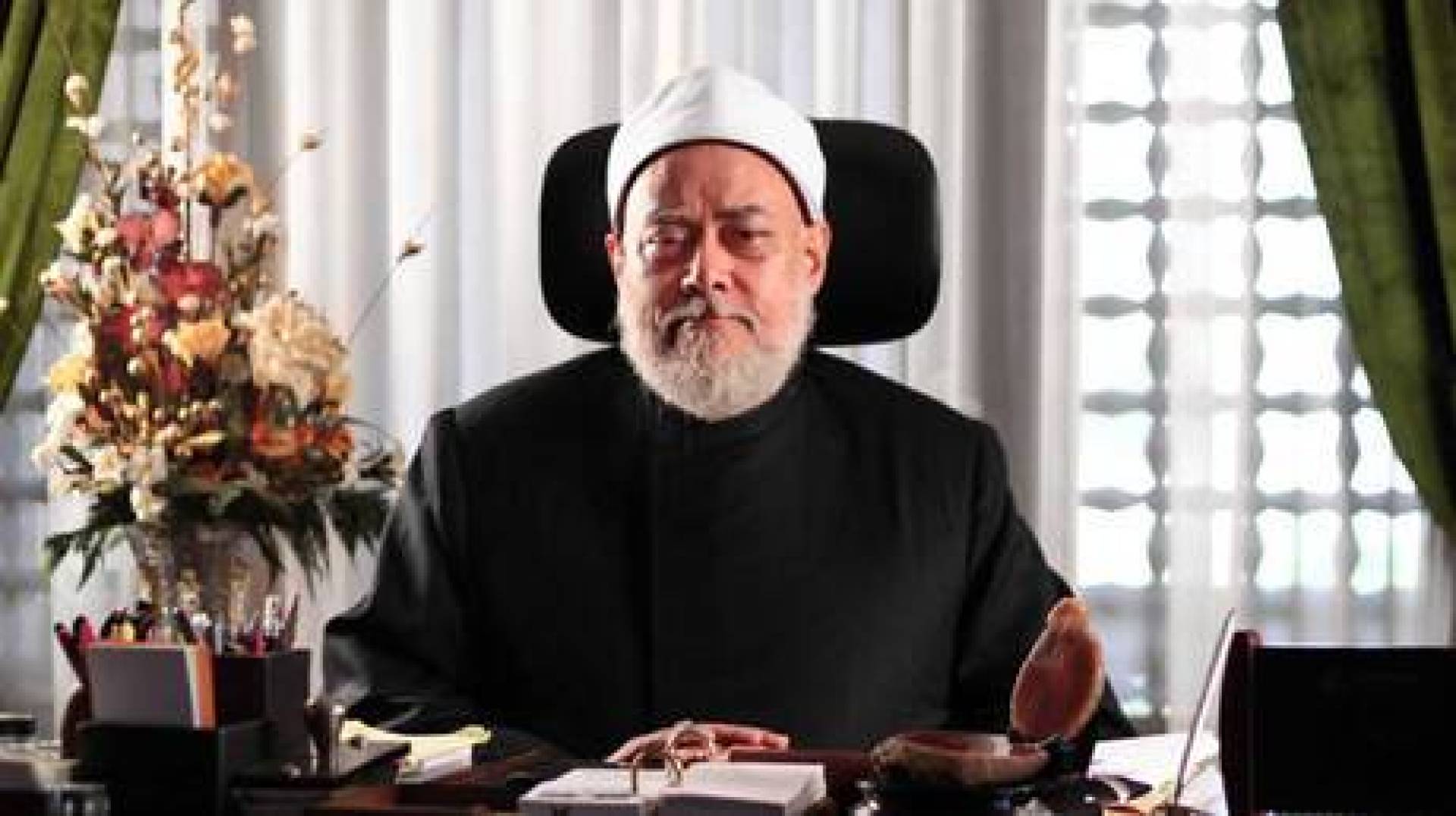 فتاوي لمفتي مصر السابق تثير الجدل في شهر رمضان