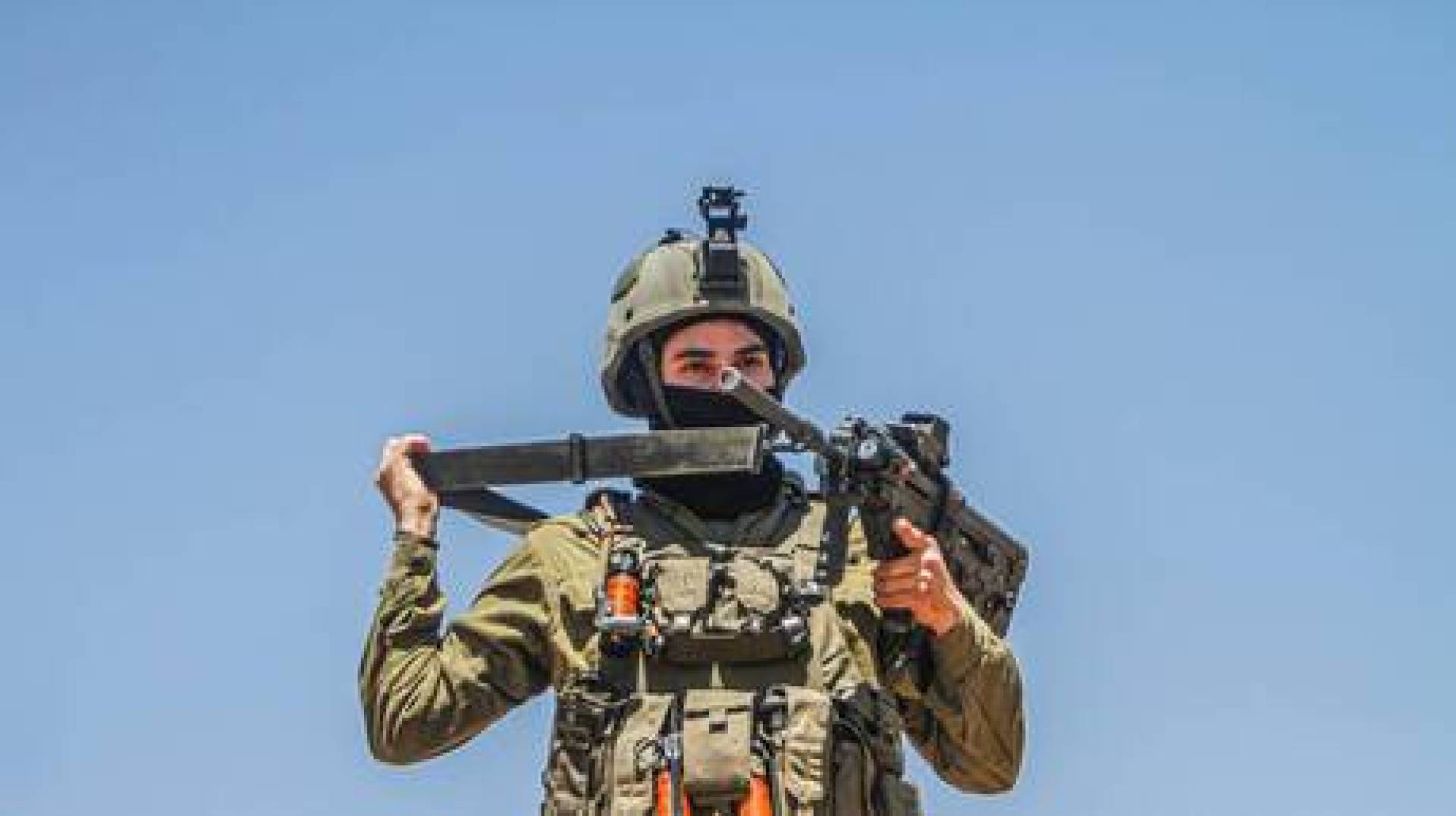 قائد وحدة استخباراتية عسكرية إسرائيلية يفضح نفسه بالخطأ