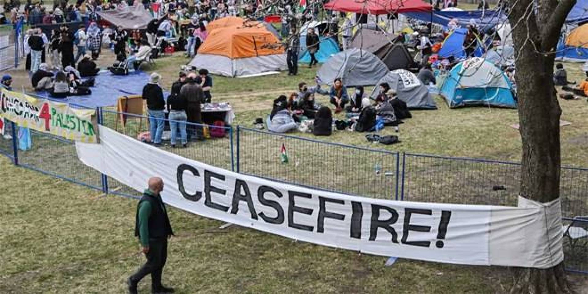 طلاب من جامعة ماكجيل الكندية يواصلون اعتصامهم تنديداً بالعدوان على غزة