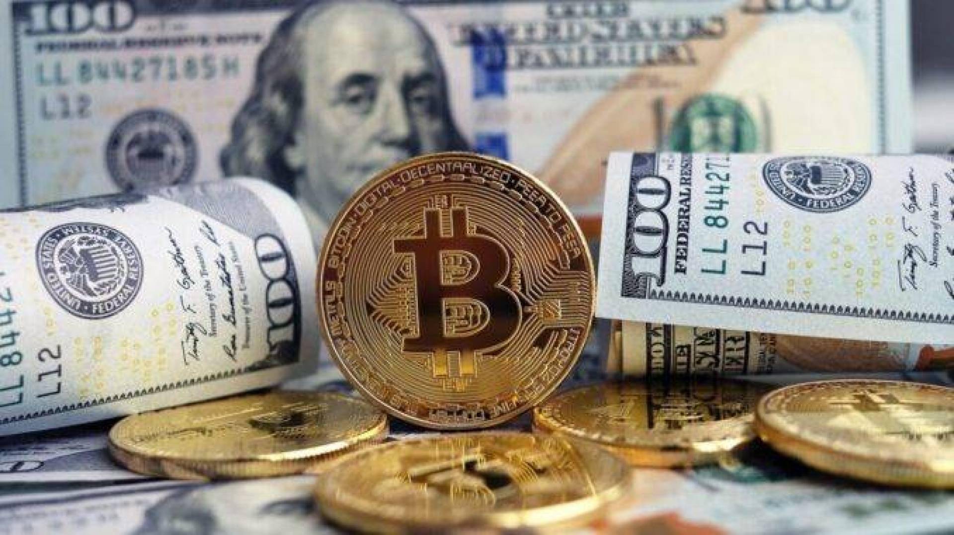 هل تؤثر توقعات خفض أسعار الفائدة على عملة البيتكوين (BTC)؟