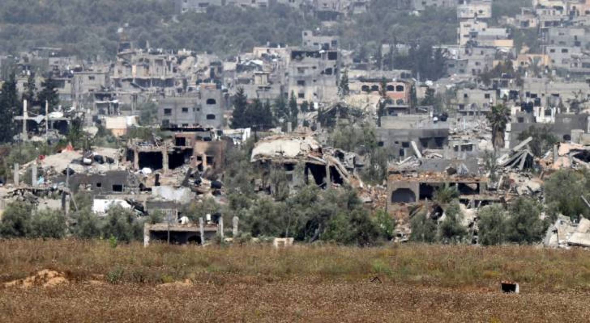 جيش الاحتلال ينسف مربعات سكنية في بلدة المغراقة وسط قطاع غزة