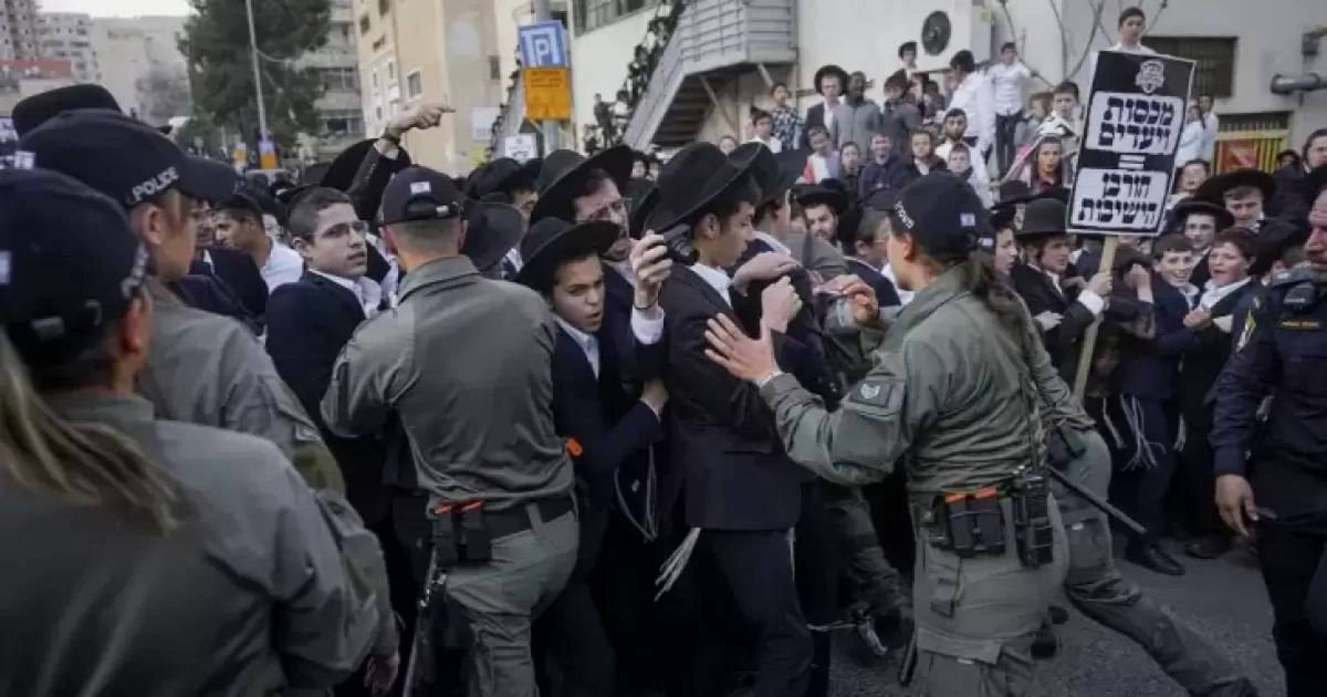 رفضا للتجنيد تظاهرات عنيفة للحريديين في القدس