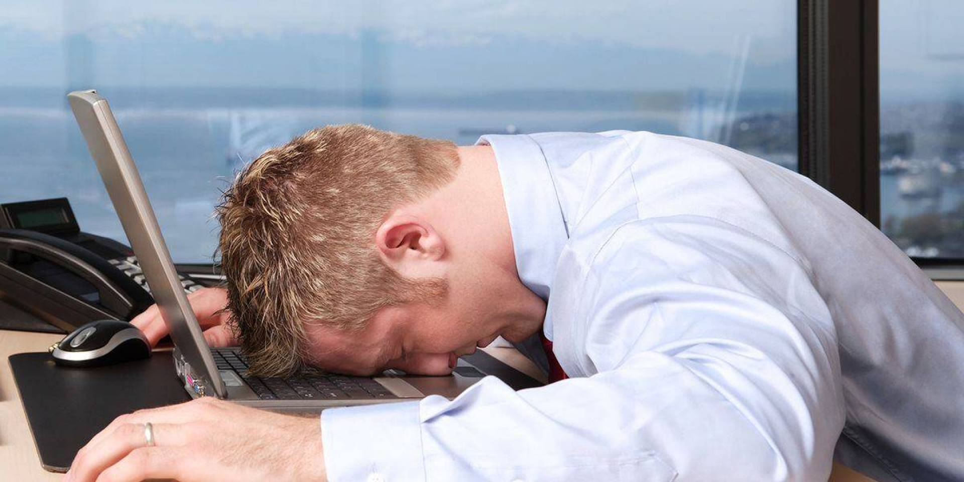 انخفاض البيتكوين إلى أقل من 50 ألف دولار مع هروب المستثمرين من الأصول الخطرة