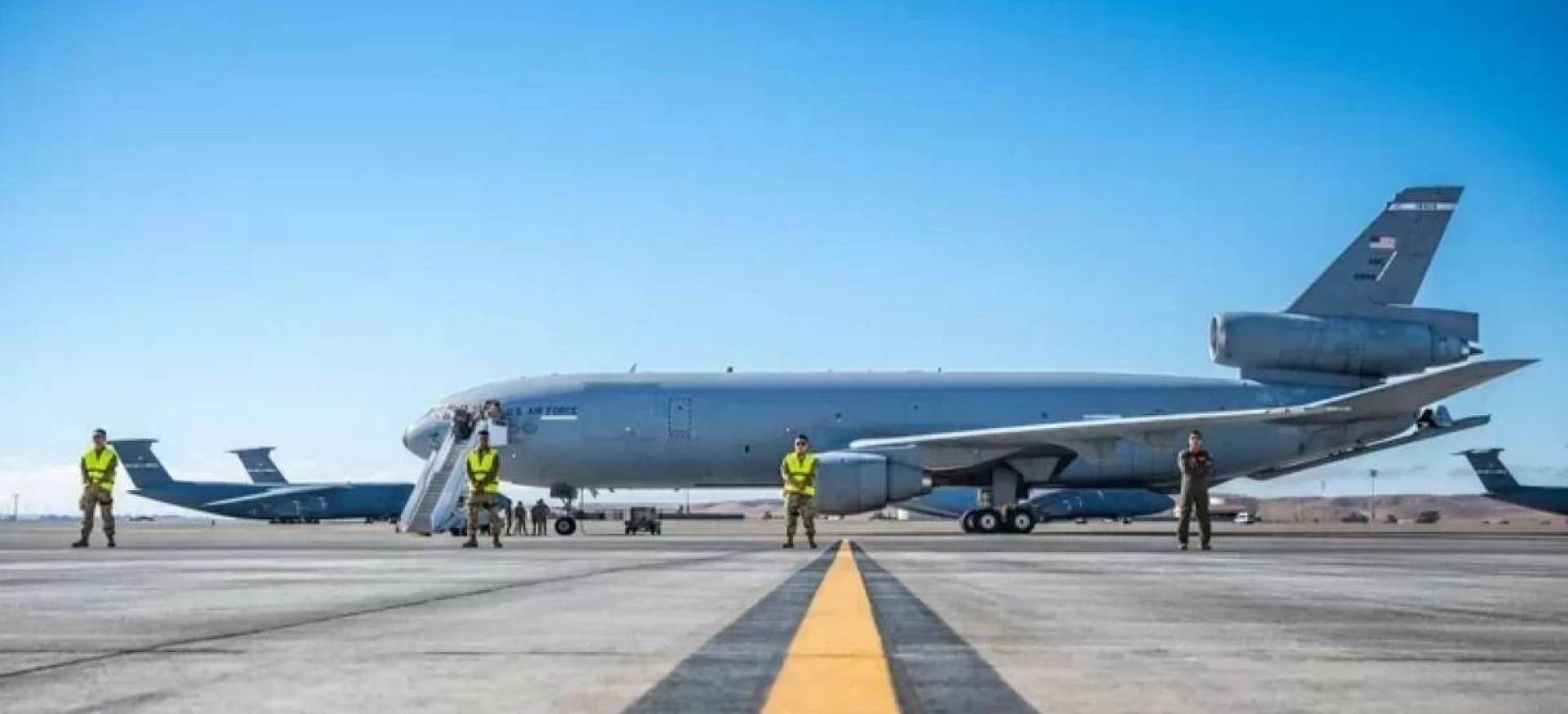 القوات الجوية الأمريكية تنهي خدمة طائرة KC-10 Extender بعد 44 عاما من الخدمة