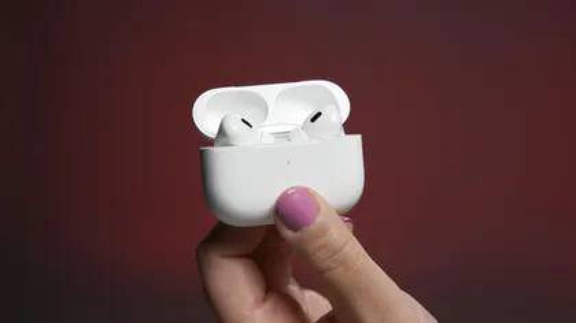 آبل تعلن عن ميزة جديدة لسماعات AirPods Pro 2