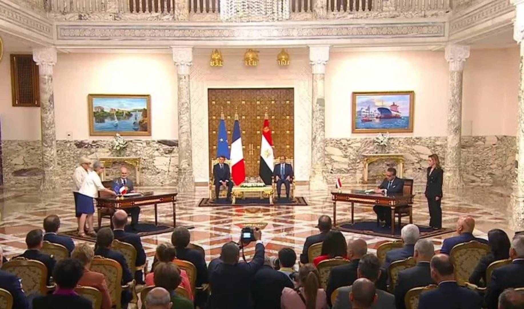 مصر وفرنسا توقعان اتفاقية تتعلق بعلاج الفلسطينيين من قطاع غزة
