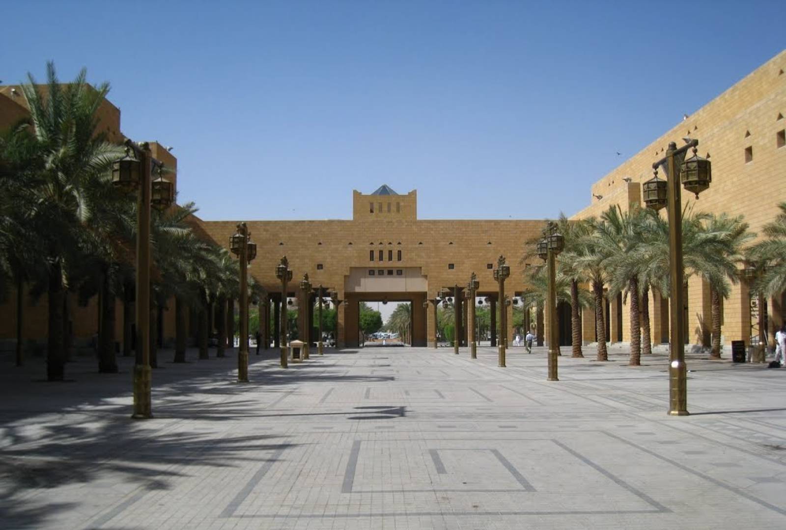 قصر الملك سلمان.. تحفة معمارية تجمع بين التاريخ والسياسة والعراقة السعودية