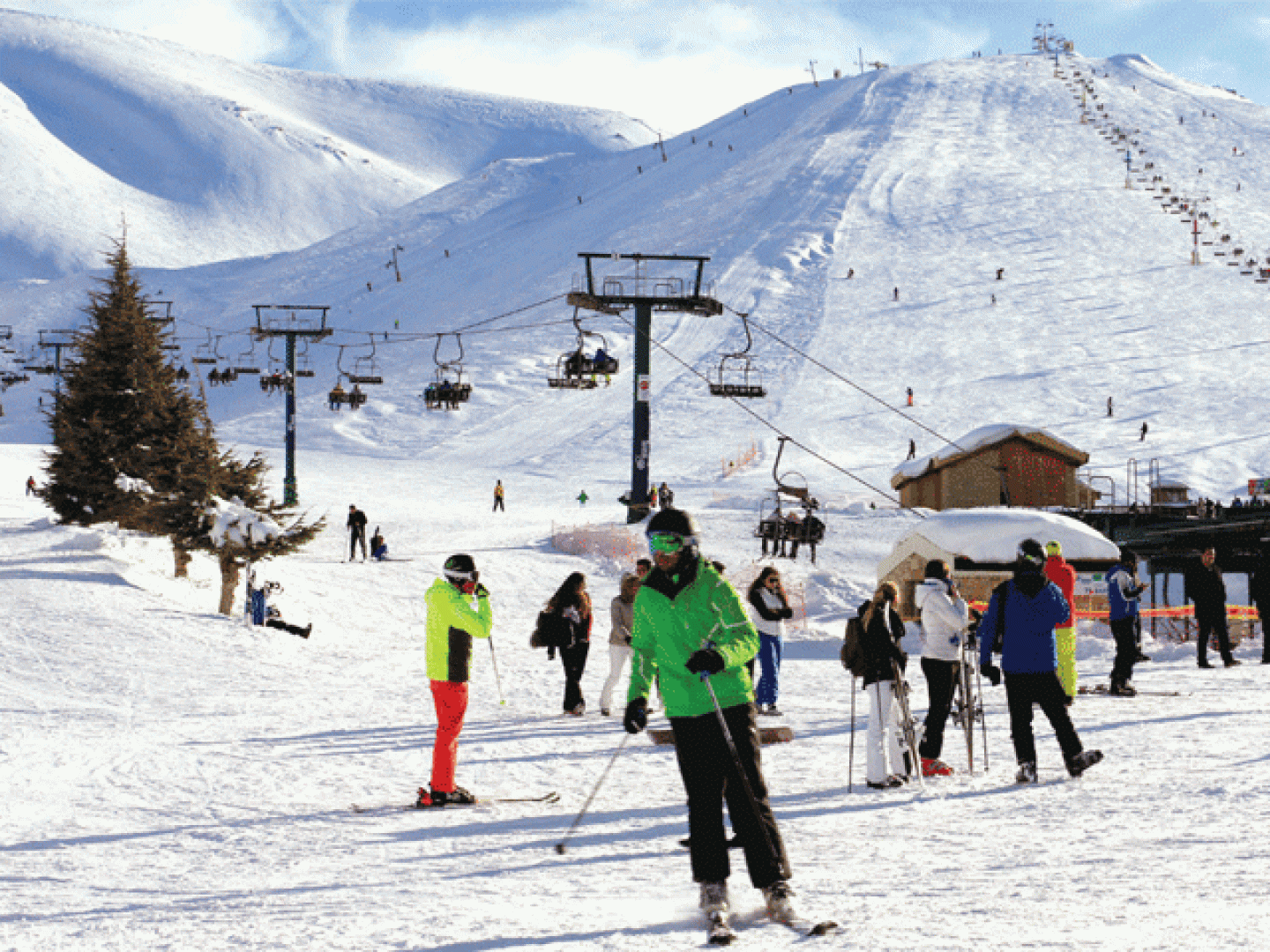 أشهر مواقع التزلج في لبنان أشهر مواقع التزلج في لبنان