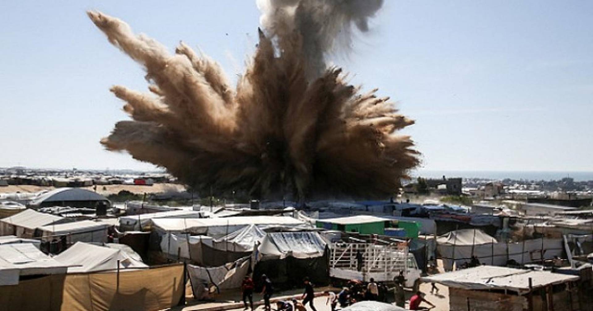 تعرف على آخر التطورات في غزة.. شهداء وإصابات في قصف مواصي خانيونس