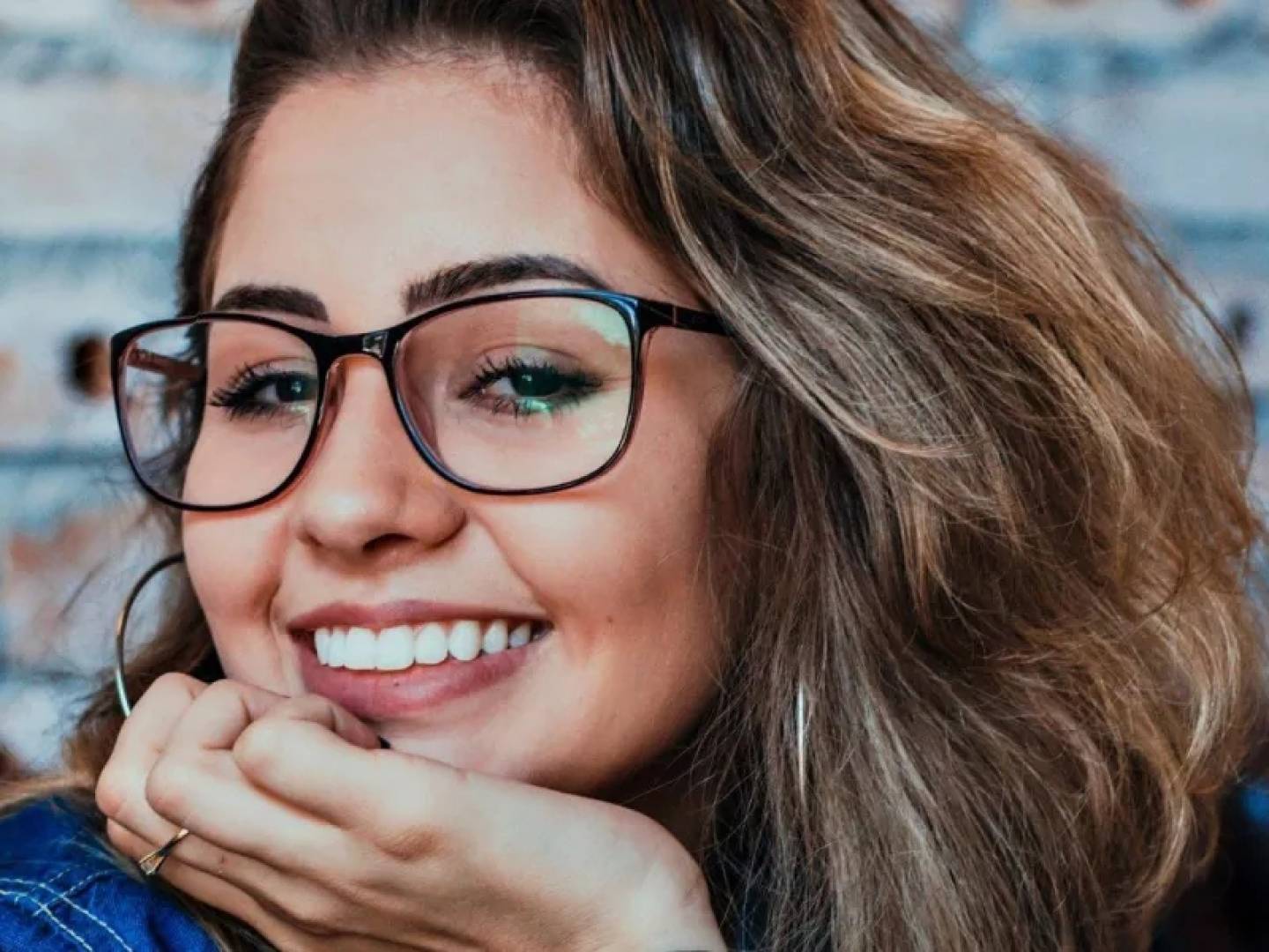 كيف تميز الابتسامة الحقيقية عن الزائفة؟