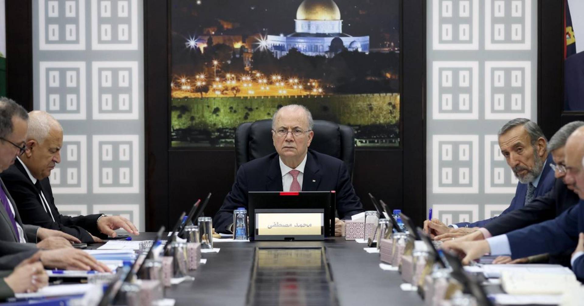 الحكومة الفلسطينية تطالب بتحرك دولي عاجل لإنقاذ قطاع غزة