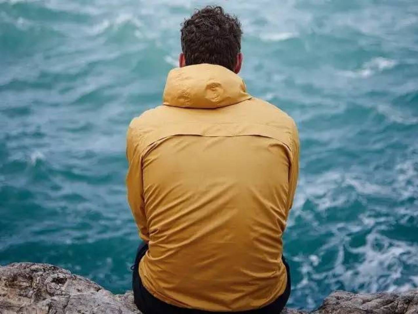 العوامل البيئية والاجتماعية في نشأة الأمراض النفسية