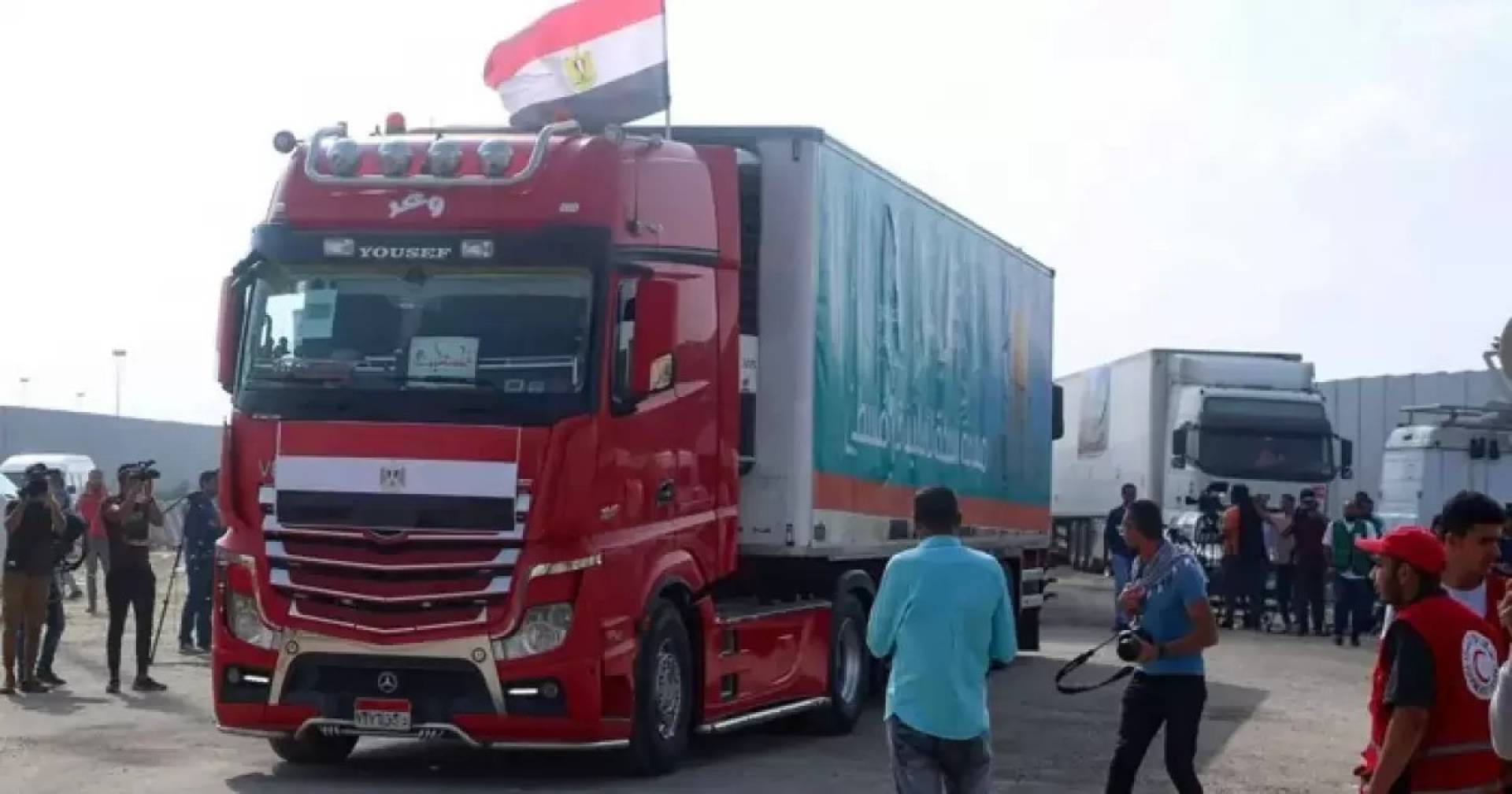 مصر تعلن دخول 166 شاحنة مساعدات إلى قطاع غزة