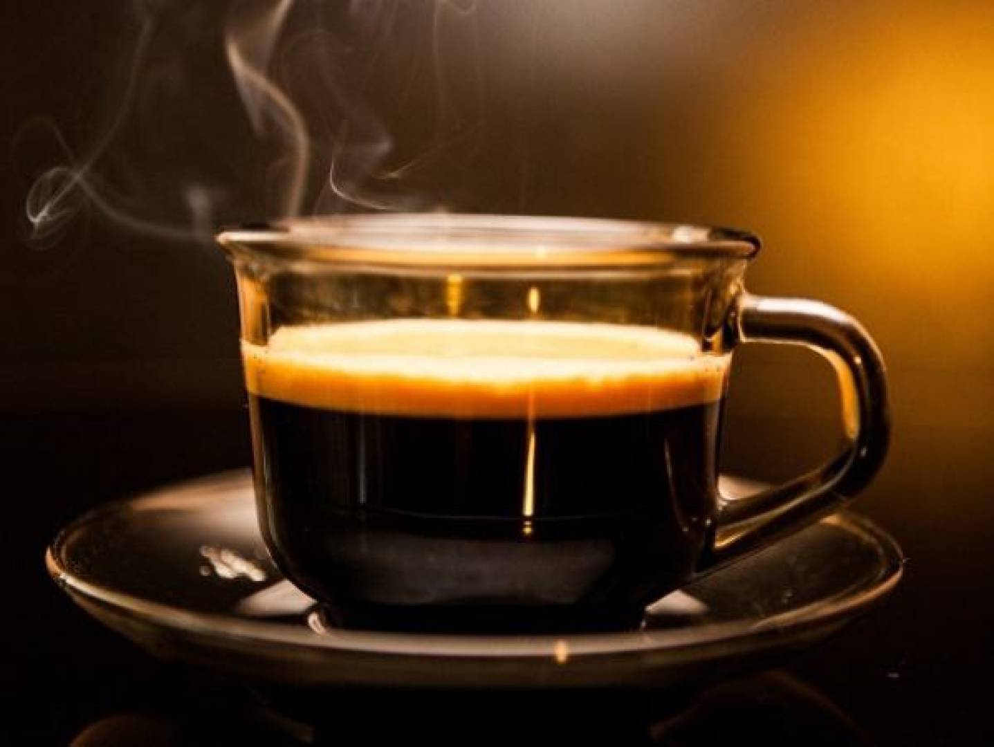 المشروبات الساخنة جدا تزيد خطر الإصابة ببعض أنواع السرطان