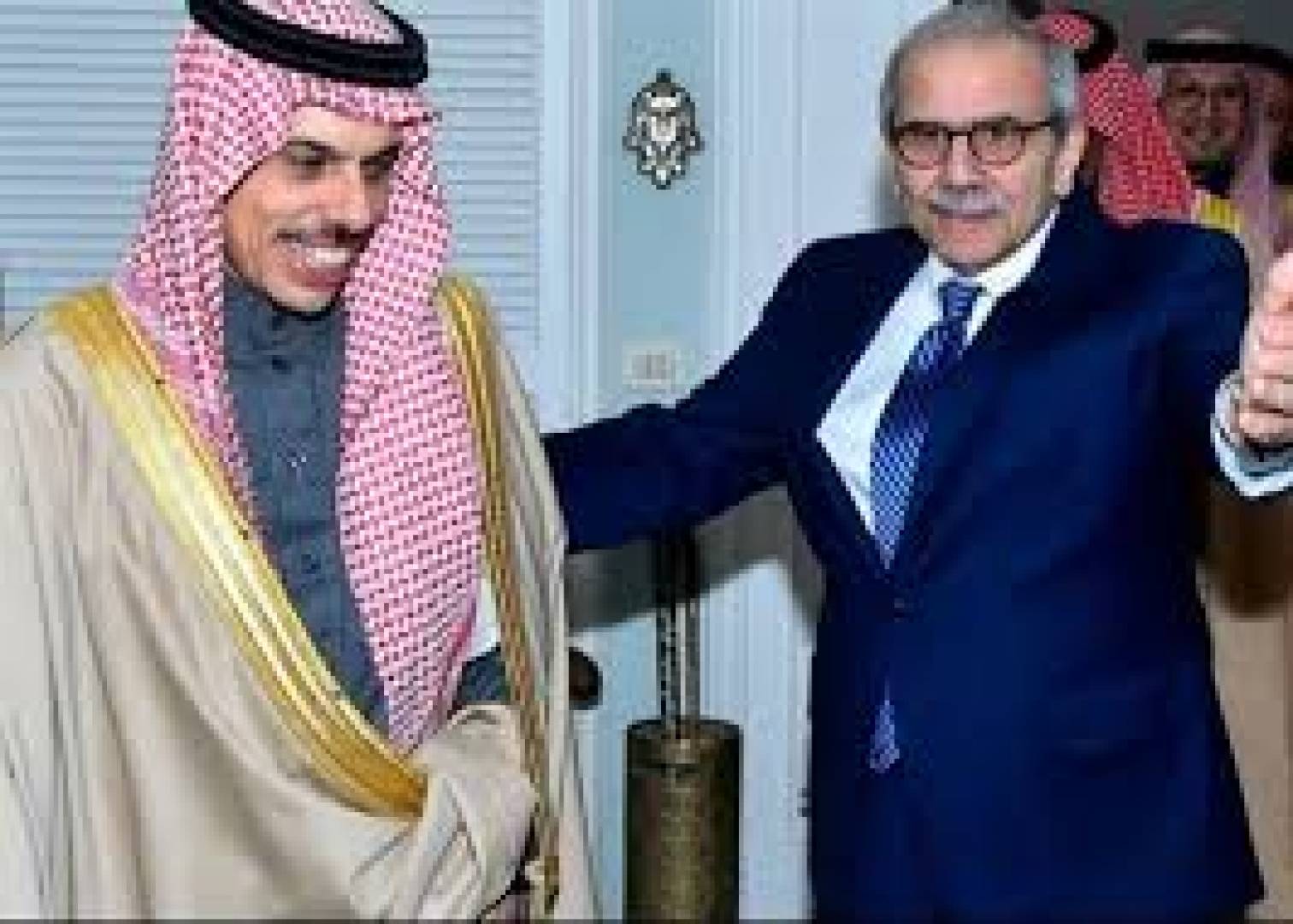 هل يكون يوم جمعة أسود؟