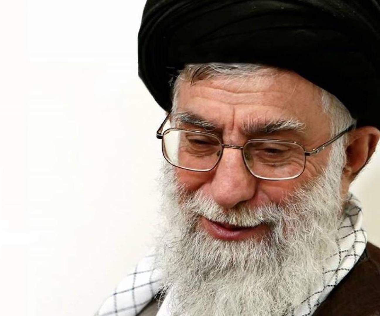 بيان سماحة آية الله العظمى السيد علي الخامنئي بمناسبة ذكرى أربعين استشهاد كوكبة من المواطنين، والقادة العسكريين والعلماء النوويين البارزين. بيان سماحة آية الله العظمى السيد علي الخامنئي بمناسبة ذكرى أربعين استشهاد كوكبة من المواطنين، والقادة العسكريين والعلماء النوويين البارزين.