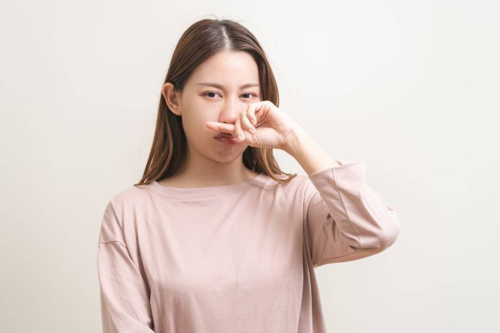 الأسباب الطبيعية لرائحة الجسم عند الأطفال والمراهقين