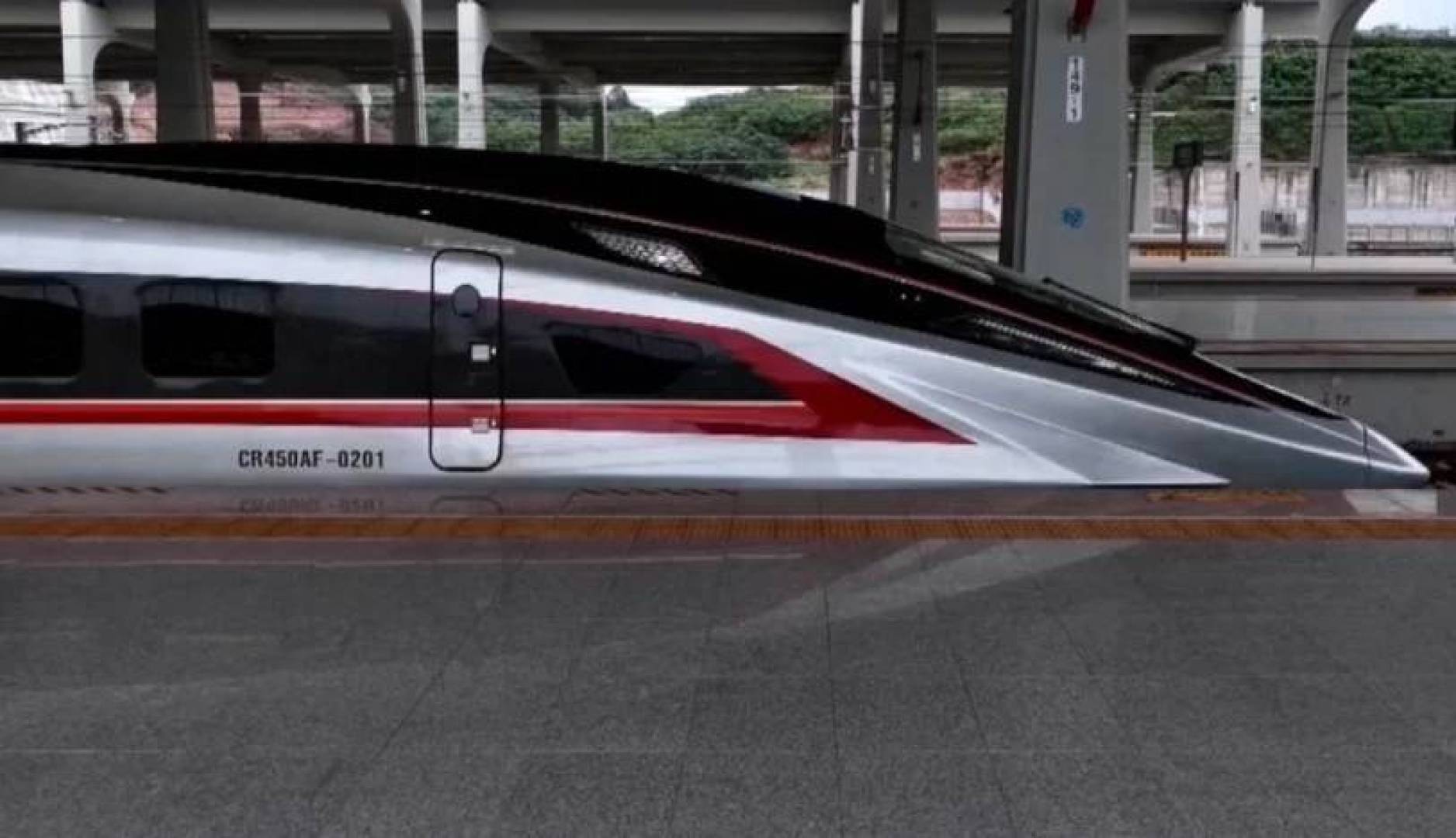 الصين تختبر القطار الأسرع في العالم