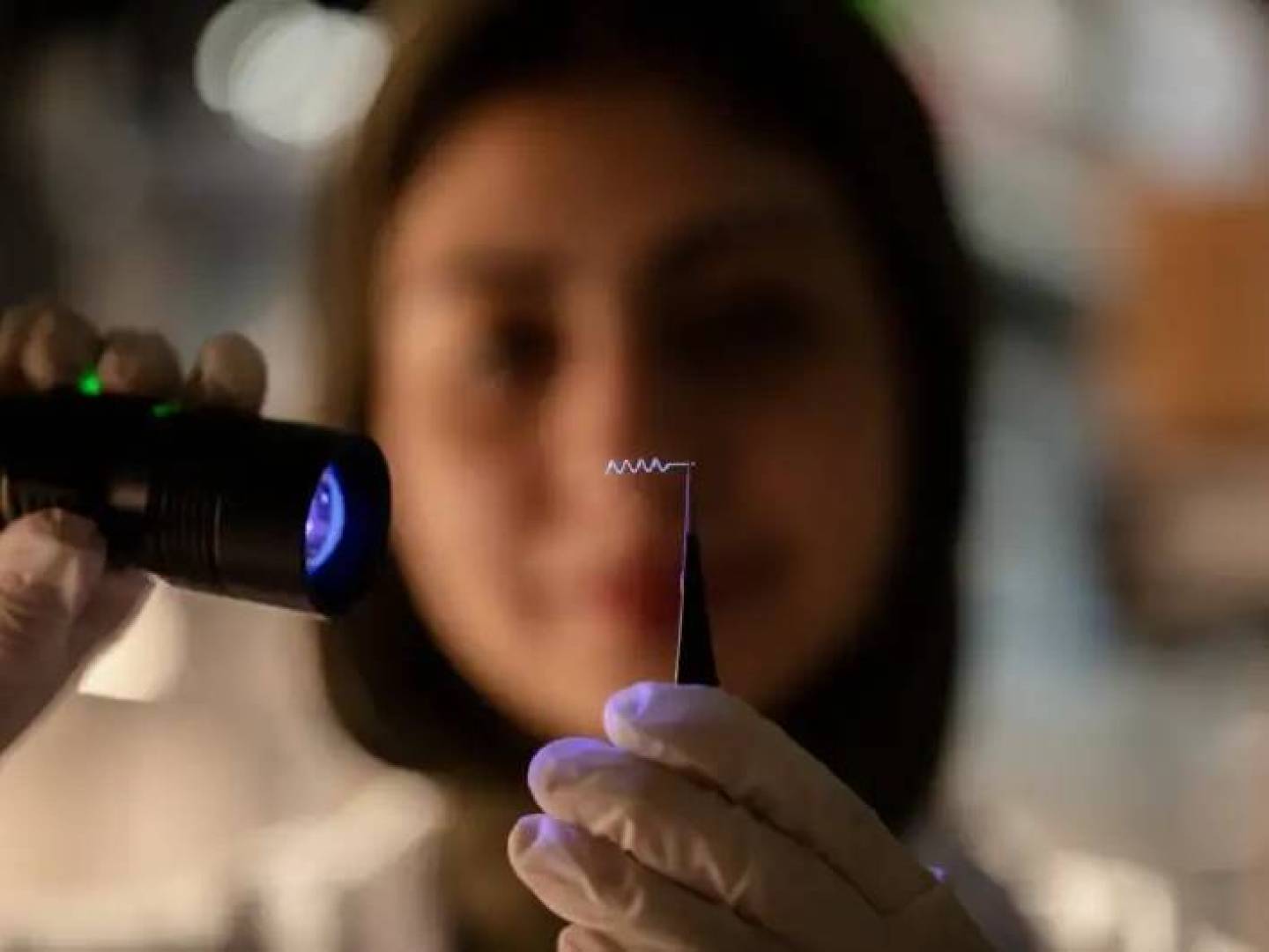 زرع دماغي ذكي لعلاج أمراض الدماغ بدقة غير مسبوقة زرع دماغي ذكي لعلاج أمراض الدماغ بدقة غير مسبوقة