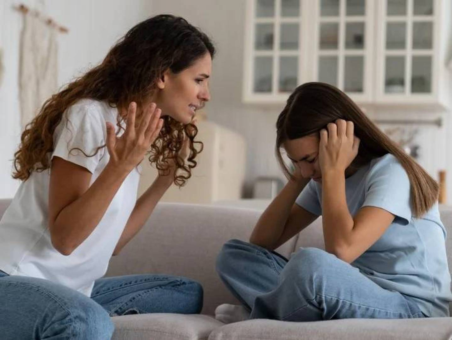 تأثير انتقاد الوالدين على قدرة الأطفال على التسامح