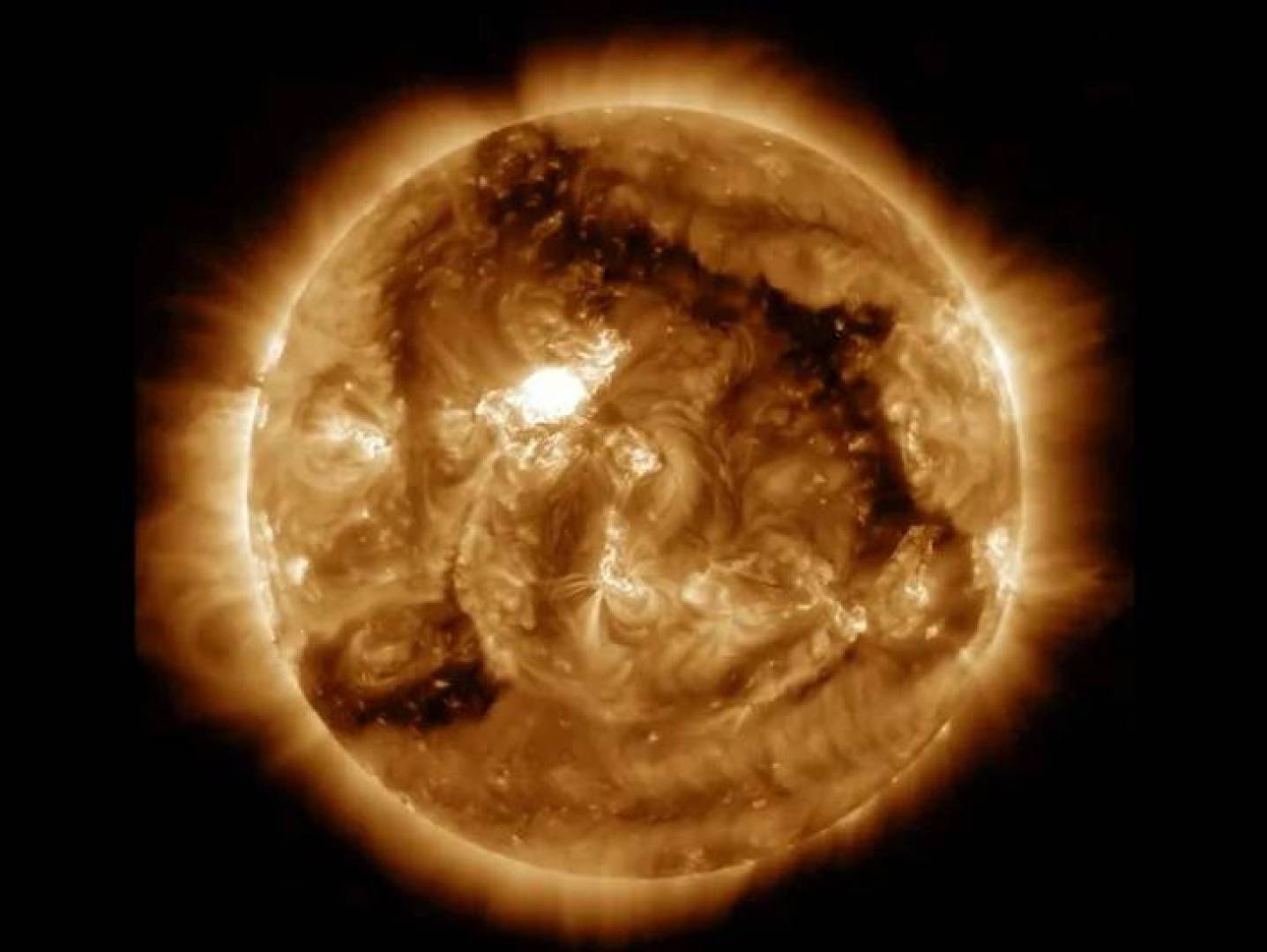 دوامات مغناطيسية خفية تكشف سر العواصف الفضائية دوامات مغناطيسية خفية تكشف سر العواصف الفضائية