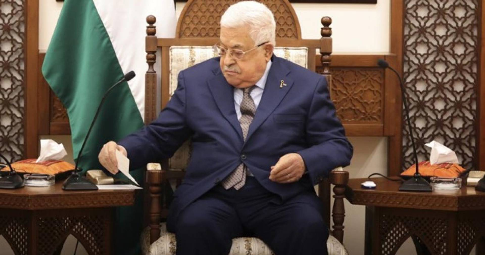 السلطة الفلسطينية تلقت وعود بالمشاركة في إدارة قطاع غزة السلطة الفلسطينية تلقت وعود بالمشاركة في إدارة قطاع غزة