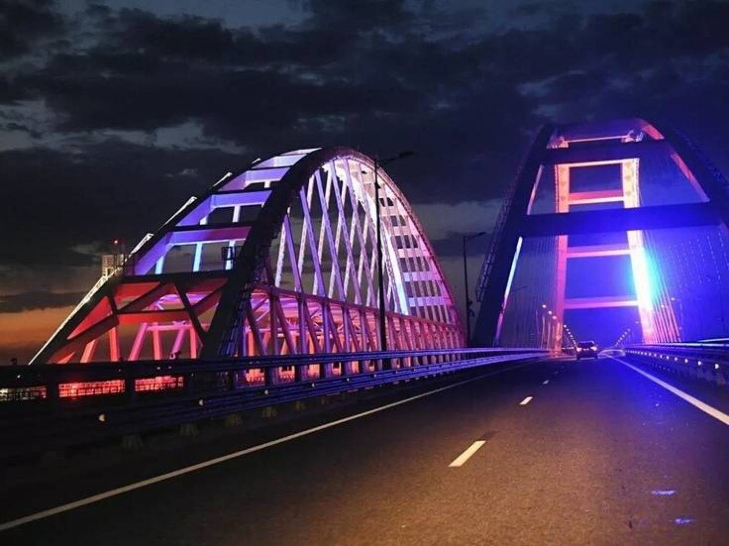 انهيار جسر تاكوما عام 1940 تحول إلى درس هندسي في التاريخ